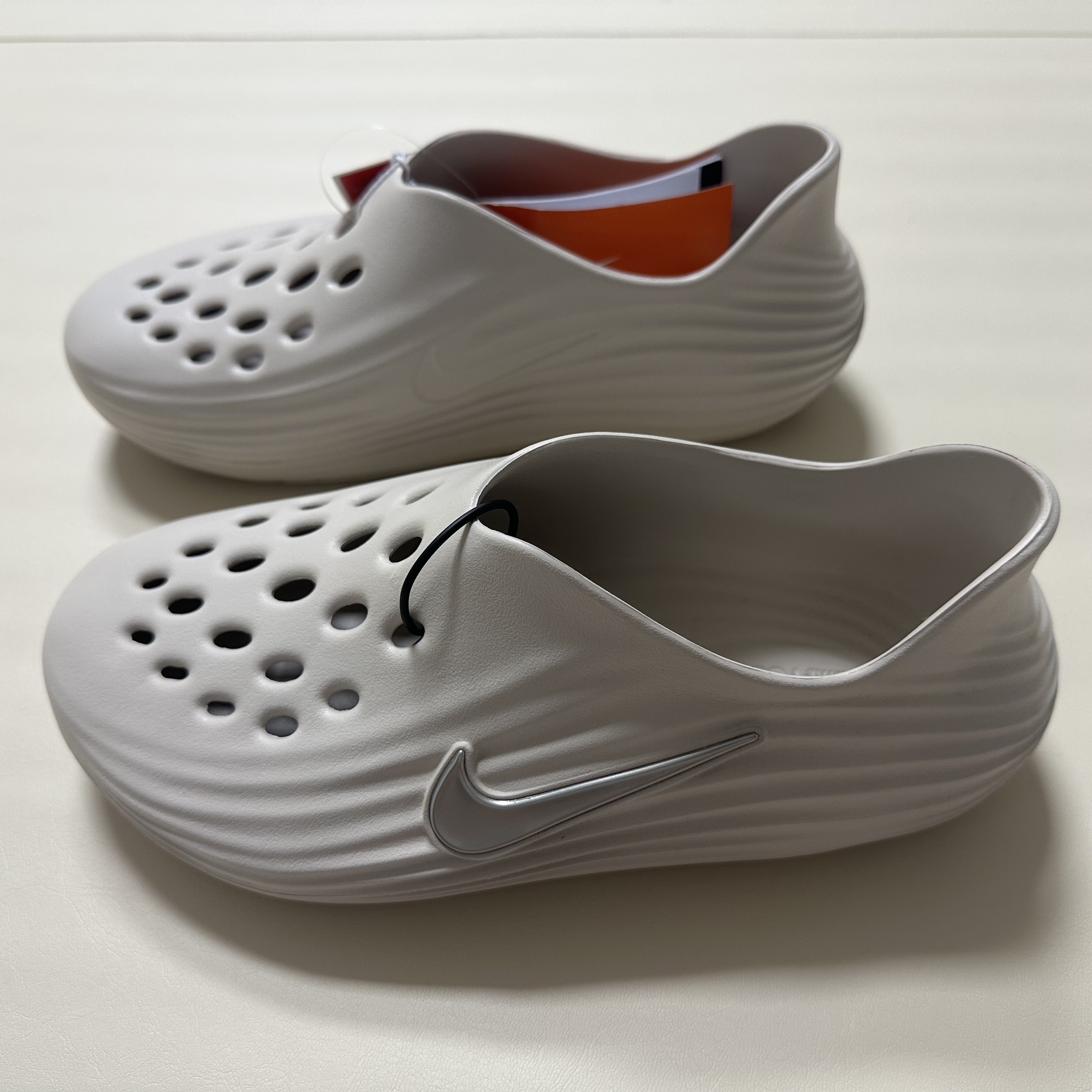 Nike ReactX Rejuven8 Light Orewood Brown 착용 스타일