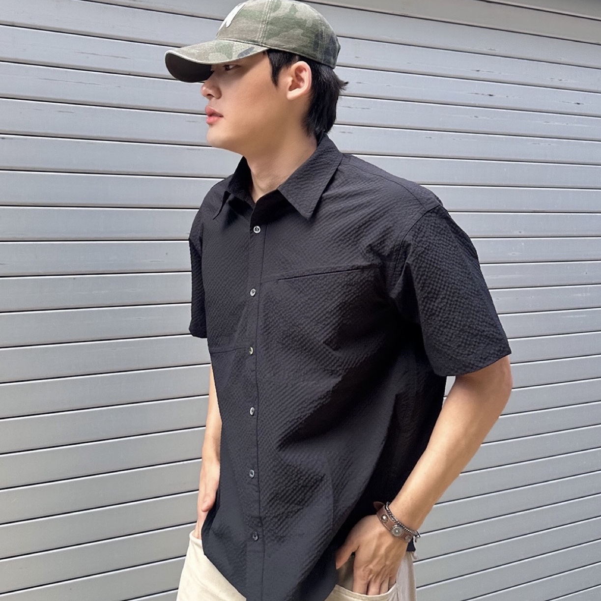 Ogarp Concho Wrist Belt Brown, Apple AirPods Max Lightning Silver (Korean Ver.) 착용 스타일 - 2