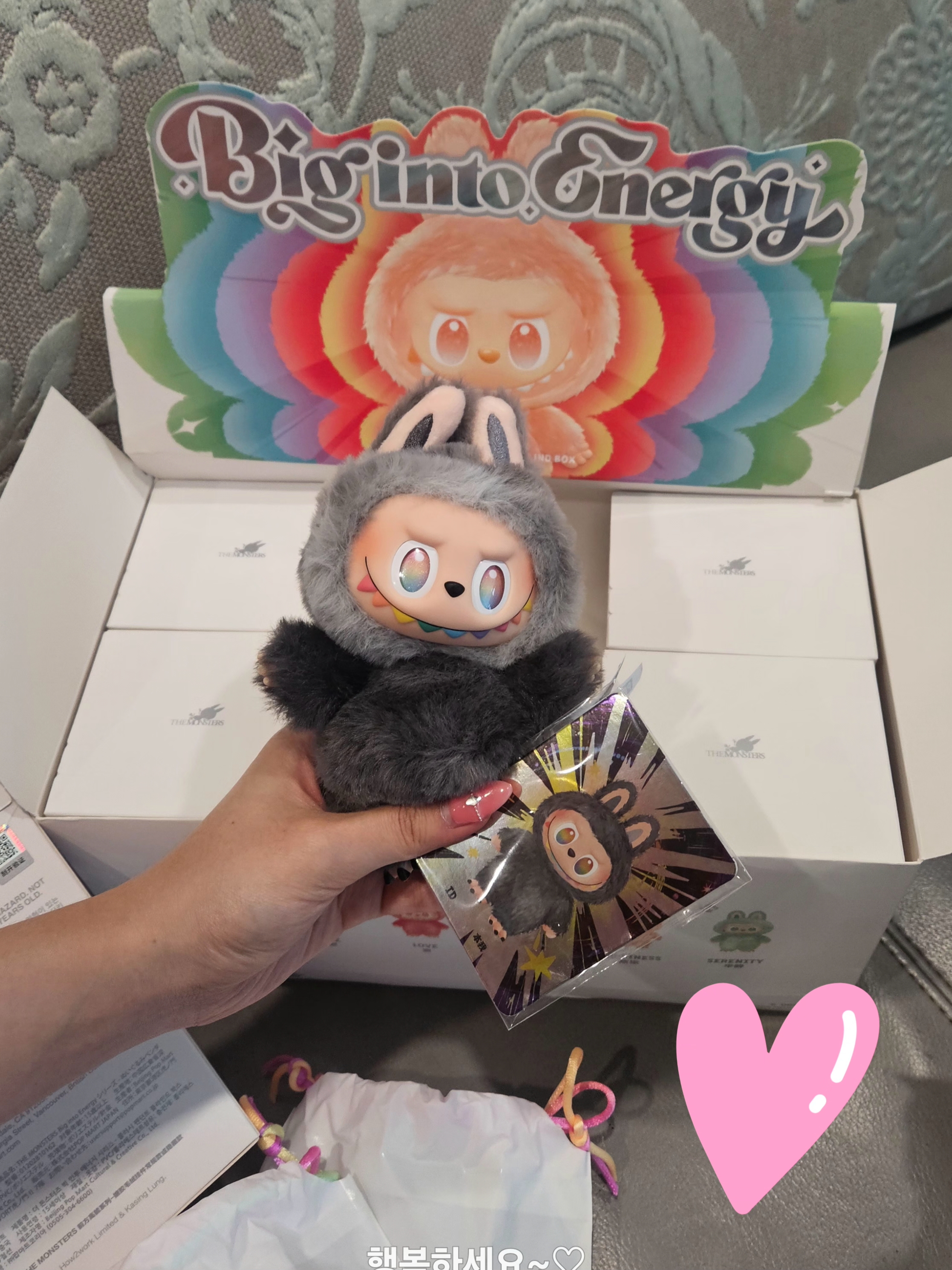 Pop Mart Labubu The Monsters Highlight Series Sealed Case (6 Blind Boxes) 착용 스타일 - 2
