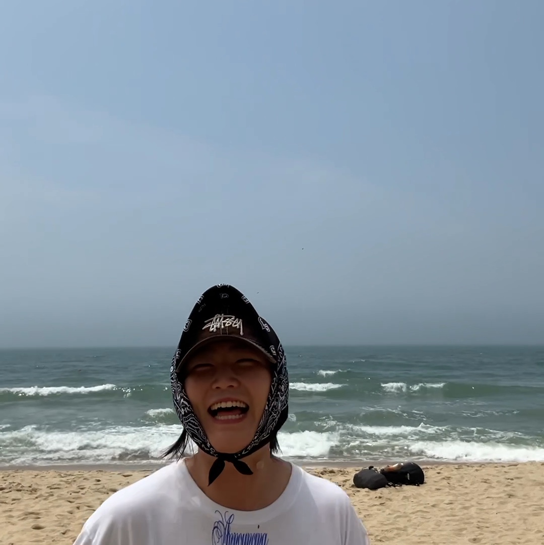 Supreme Announcing T-Shirt White - 25SS 착용 스타일 - 10