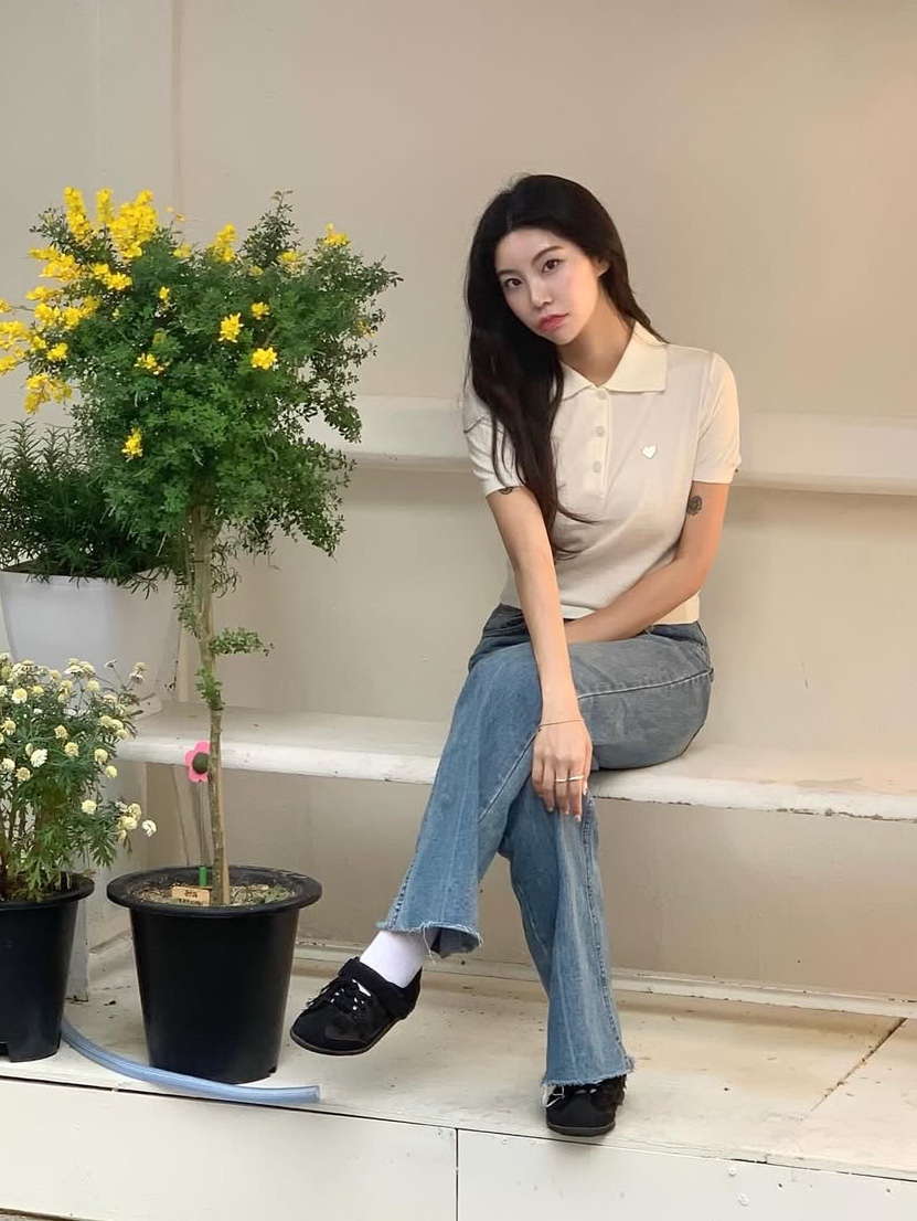 브이넥 니트 | SHOP | KREAM