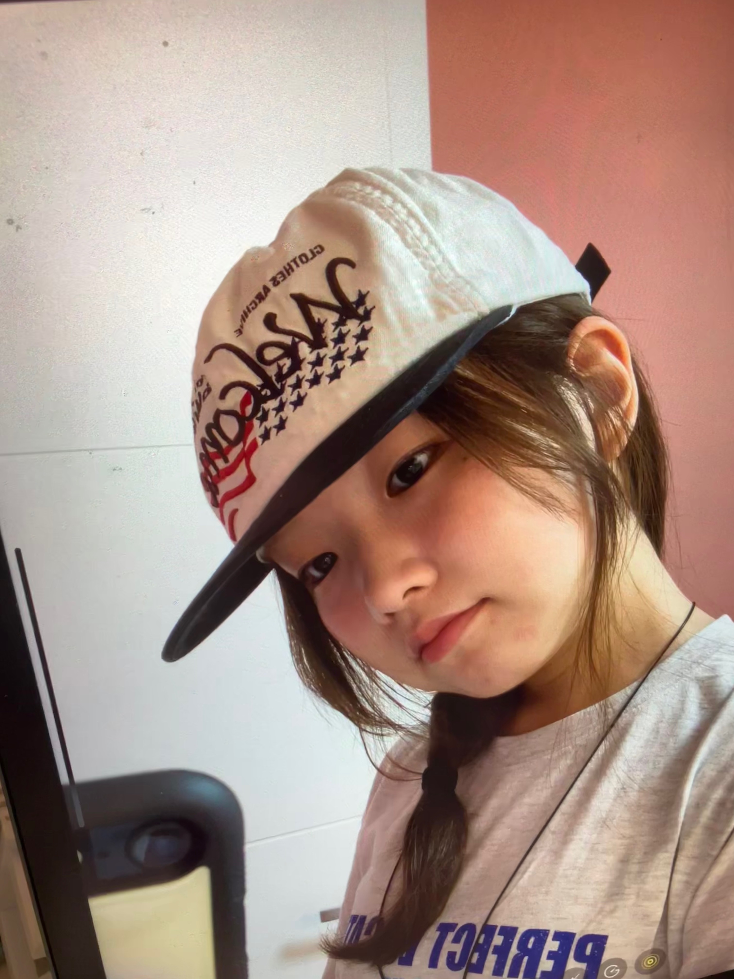 AEAE Welcome Washed Cap Ecru, AEAE Welcome Washed Cap Charcoal 착용 스타일 - 2