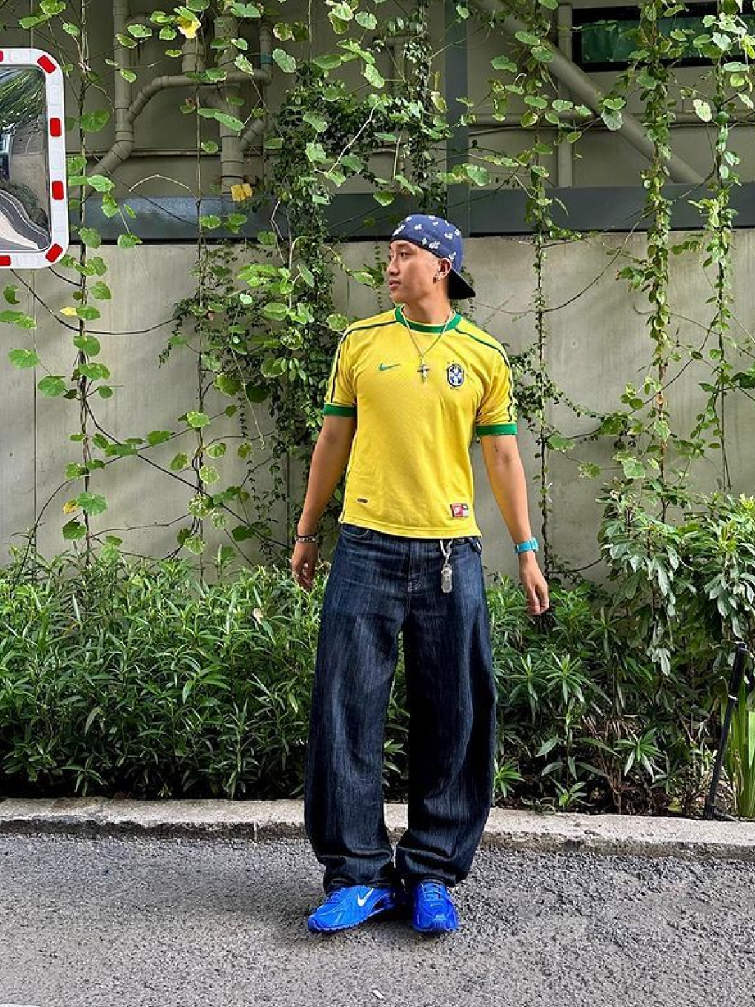 Onitsuka Tiger Mexico 66 Yellow Black, Nike Brazil 1998 Reissue Soccer Replica Jersey Varsity Maize (Non Marking Ver.) 착용 스타일 - 3