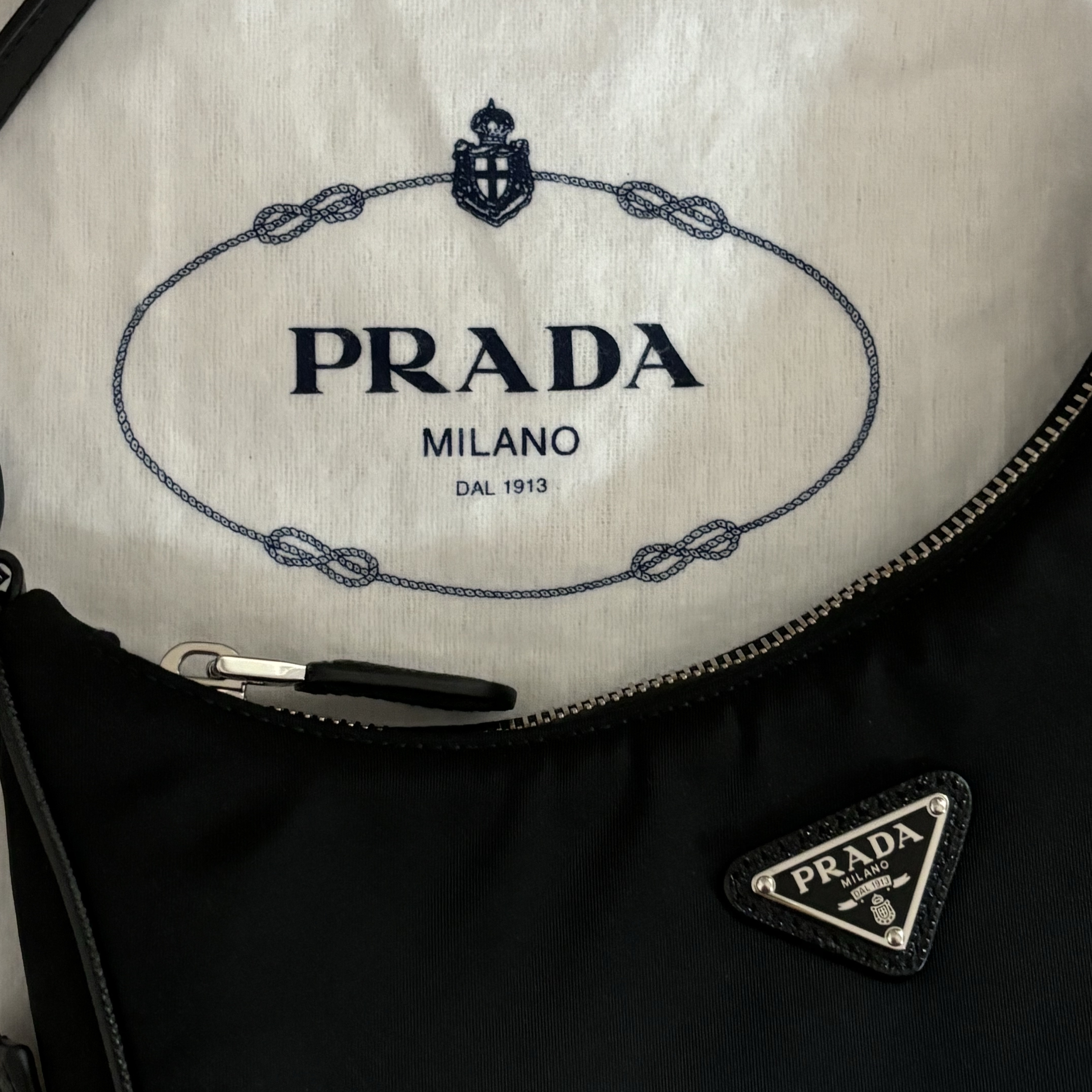 Prada Re-Edition 2005 Re-Nylon and Saffiano Mini Bag Black 착용 스타일