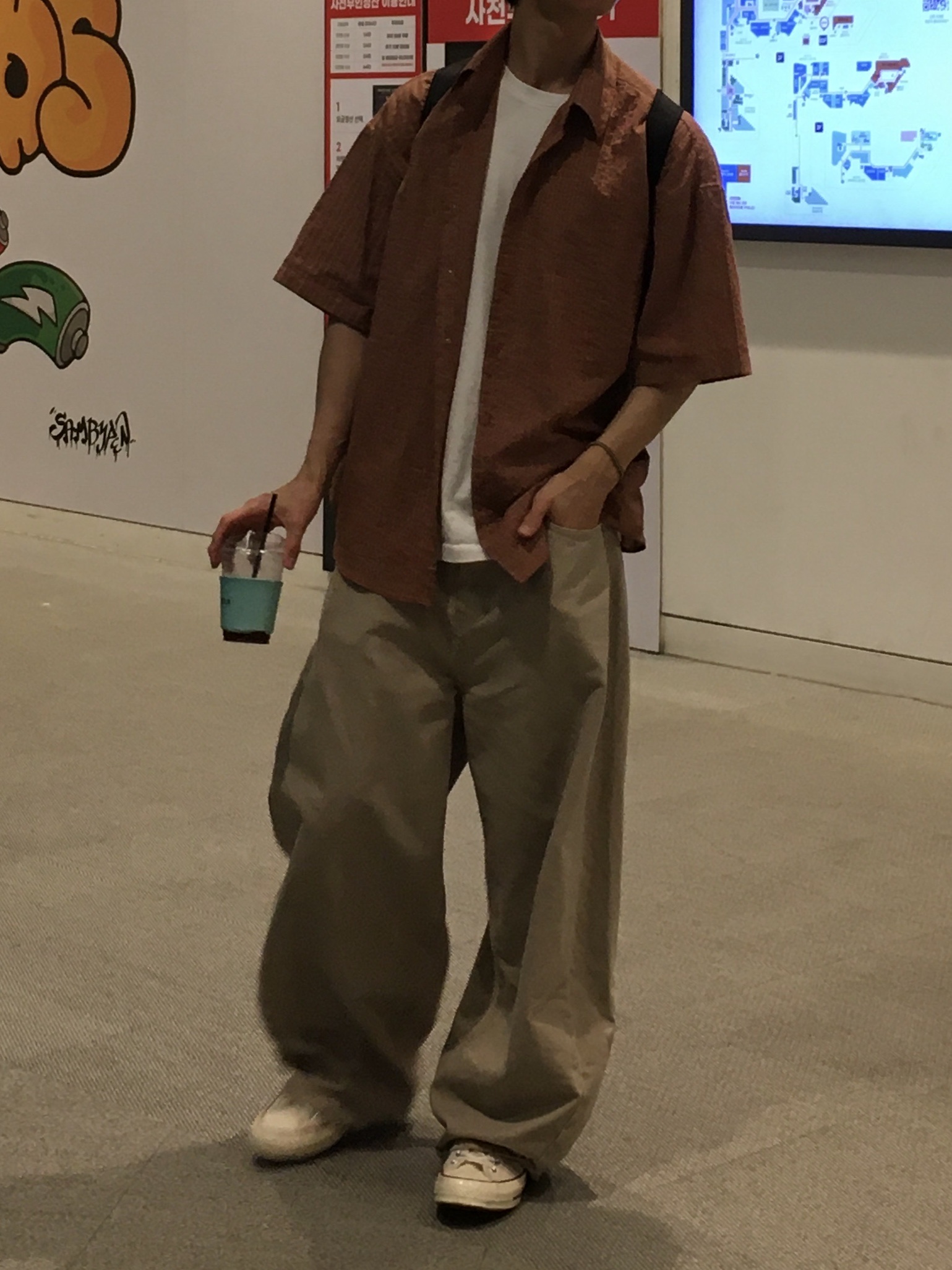 noun Wide Curved Denim Pants Sand Beige, Converse Chuck Taylor All Star Ox Natural Ivory 착용 스타일 - 7