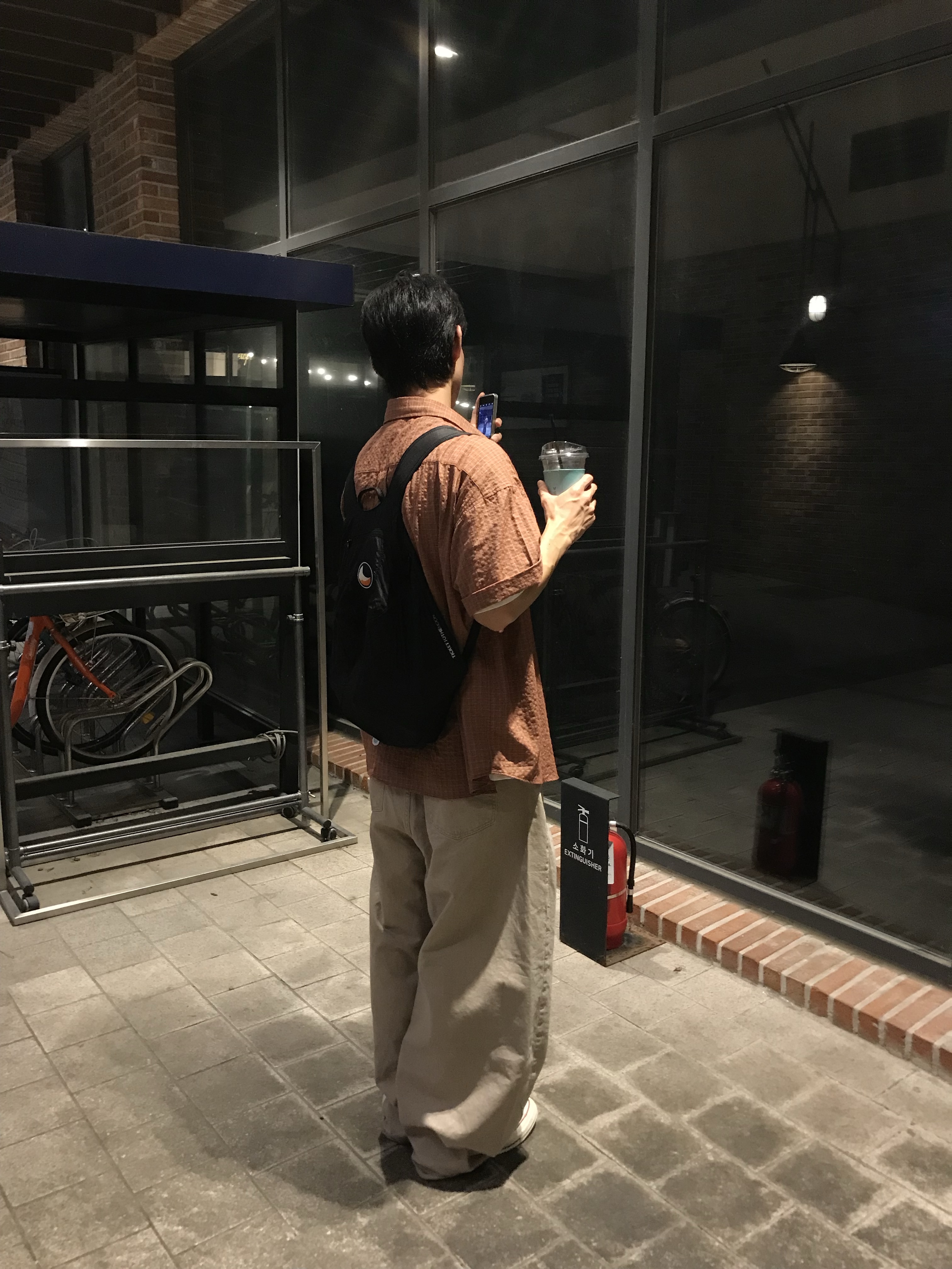 noun Wide Curved Denim Pants Sand Beige, Converse Chuck Taylor All Star Ox Natural Ivory 착용 스타일 - 3