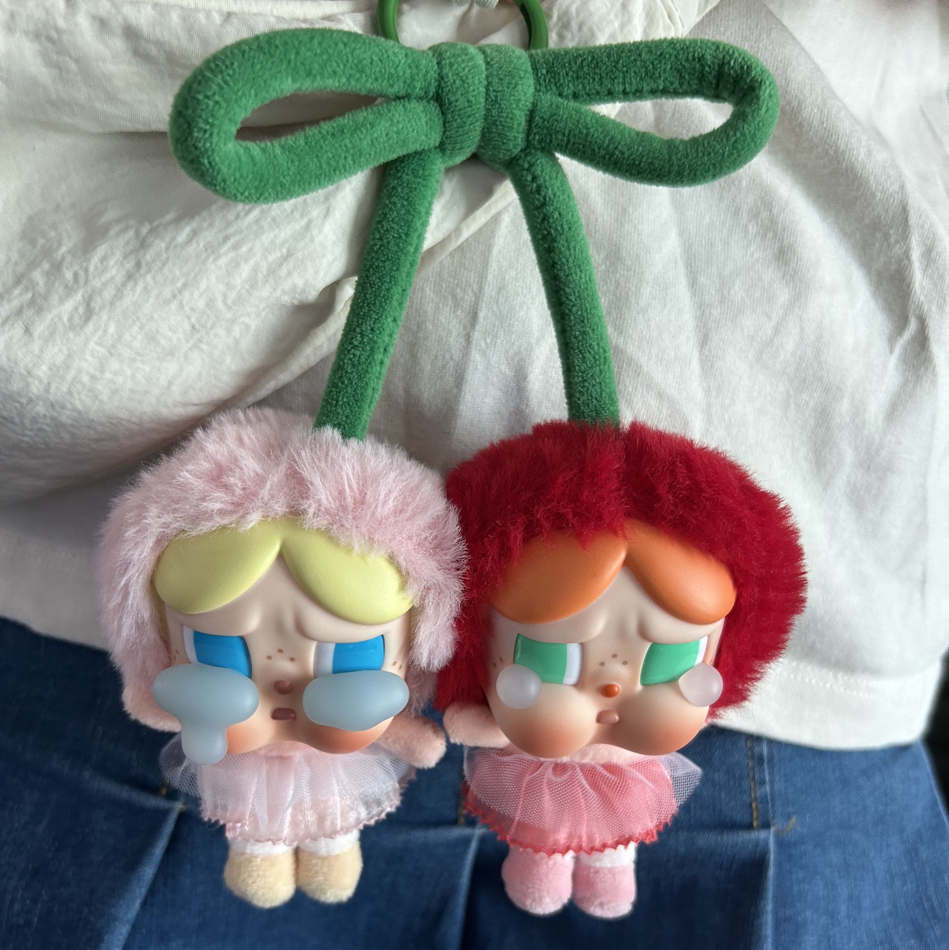 Pop Mart Crybaby Crying For Love Series Vinyl Plush 착용 스타일
