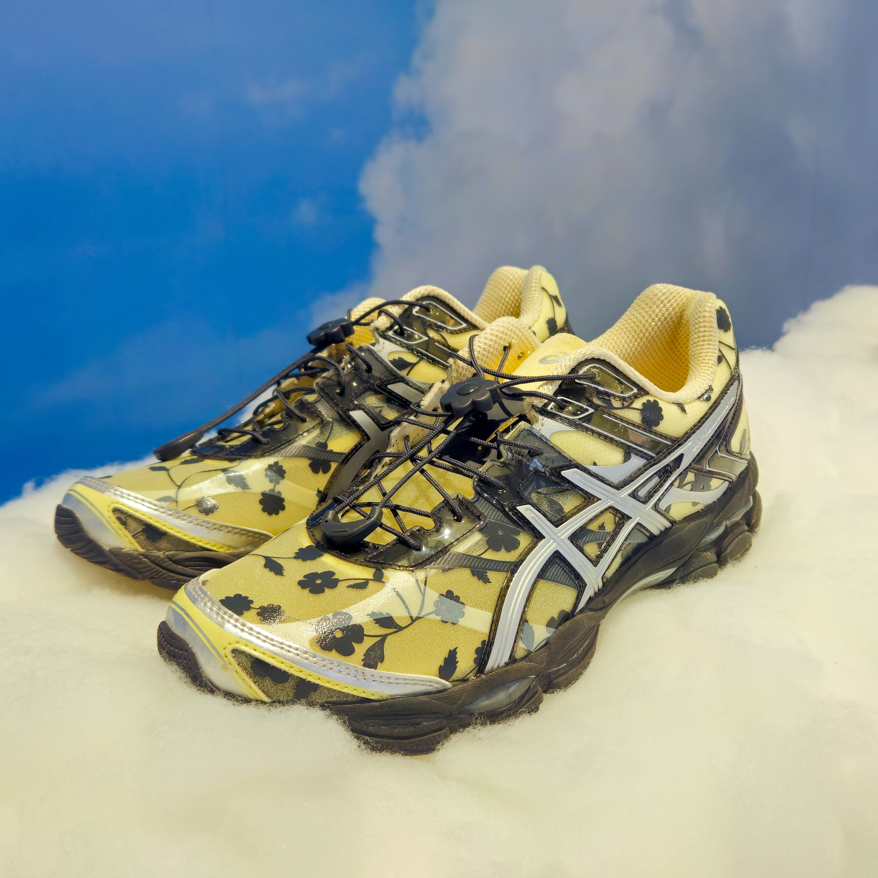 Asics x Cecilie Bahnsen Gel-Cumulus 16 Black, Asics x Cecilie Bahnsen Gel-Cumulus 16 Gray 착용 스타일 - 4