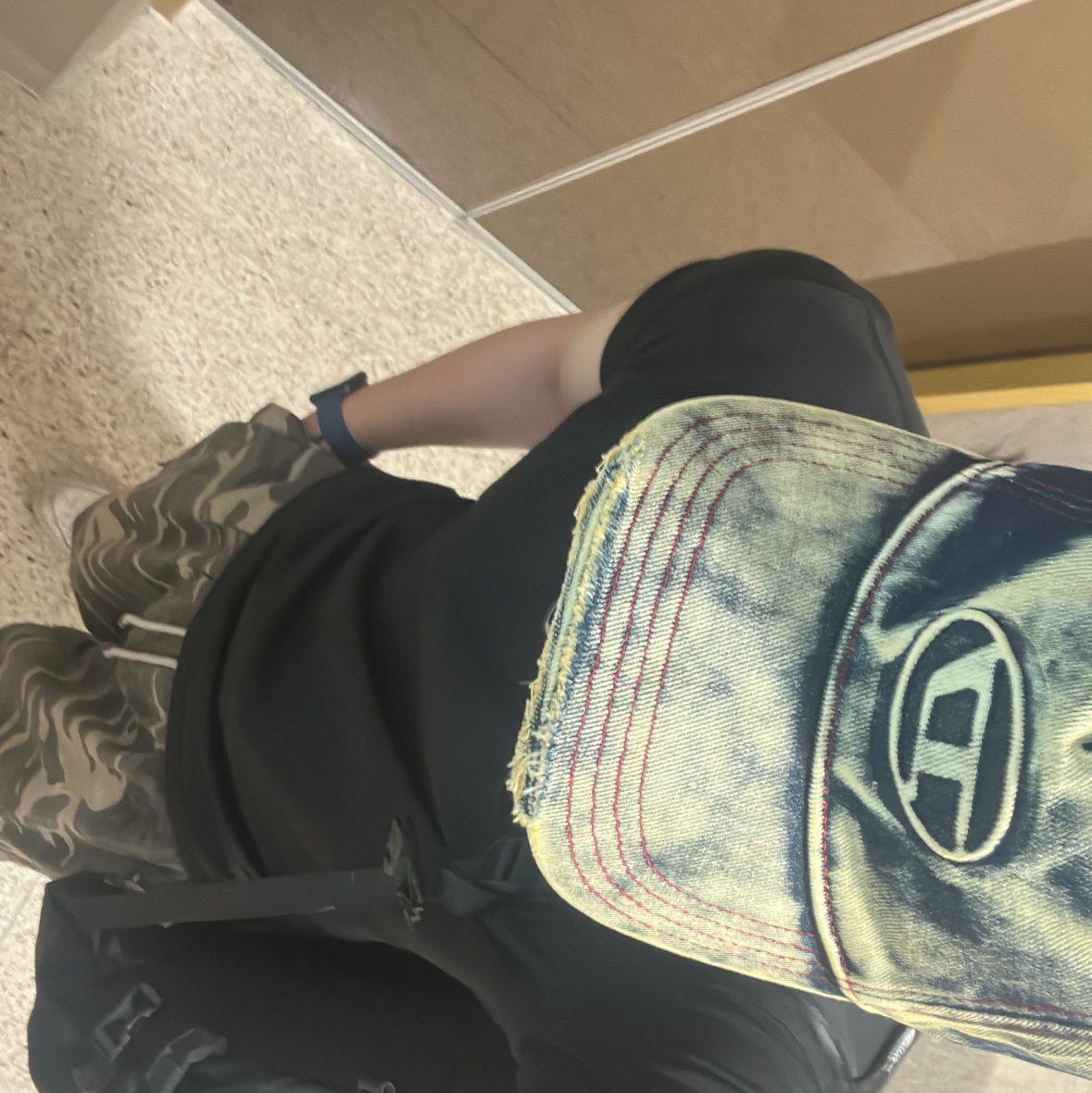 Diesel C-Seymon Treated Denim Baseball Cap Blue White, Thug Club Back T-Shirt Slim Black 착용 스타일