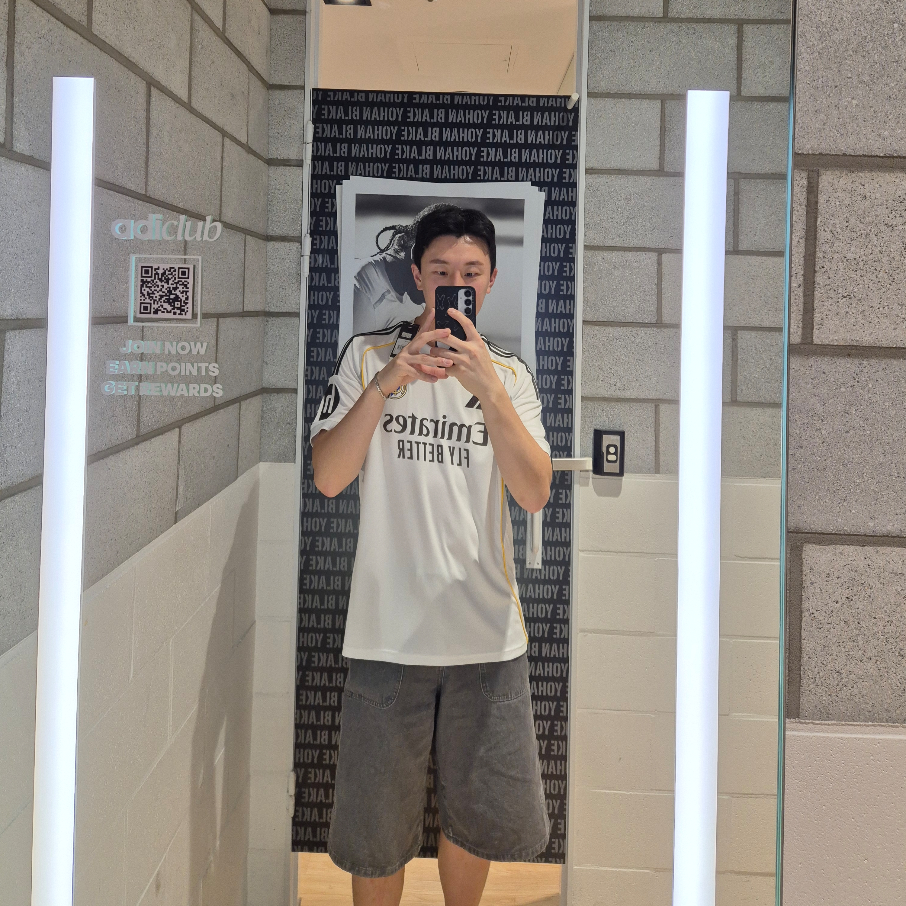 Adidas Real Madrid 2025/26 Home Jersey White - KR Sizing (Non Marking Ver.) 착용 스타일 - 2
