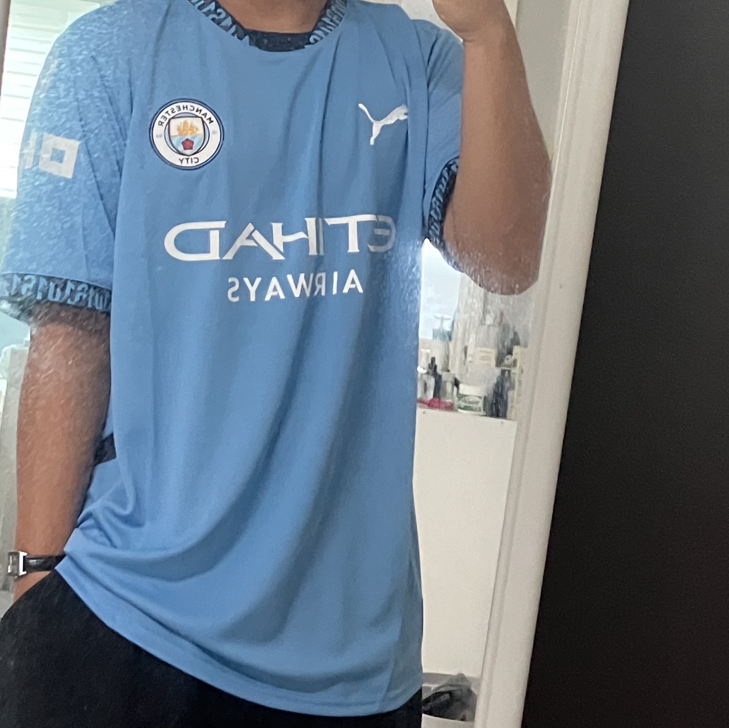 Puma Manchester City 2024/25 Home Jersey Team Light Blue (Non Marking Ver.), Casio LTP-V007L-7B1 착용 스타일