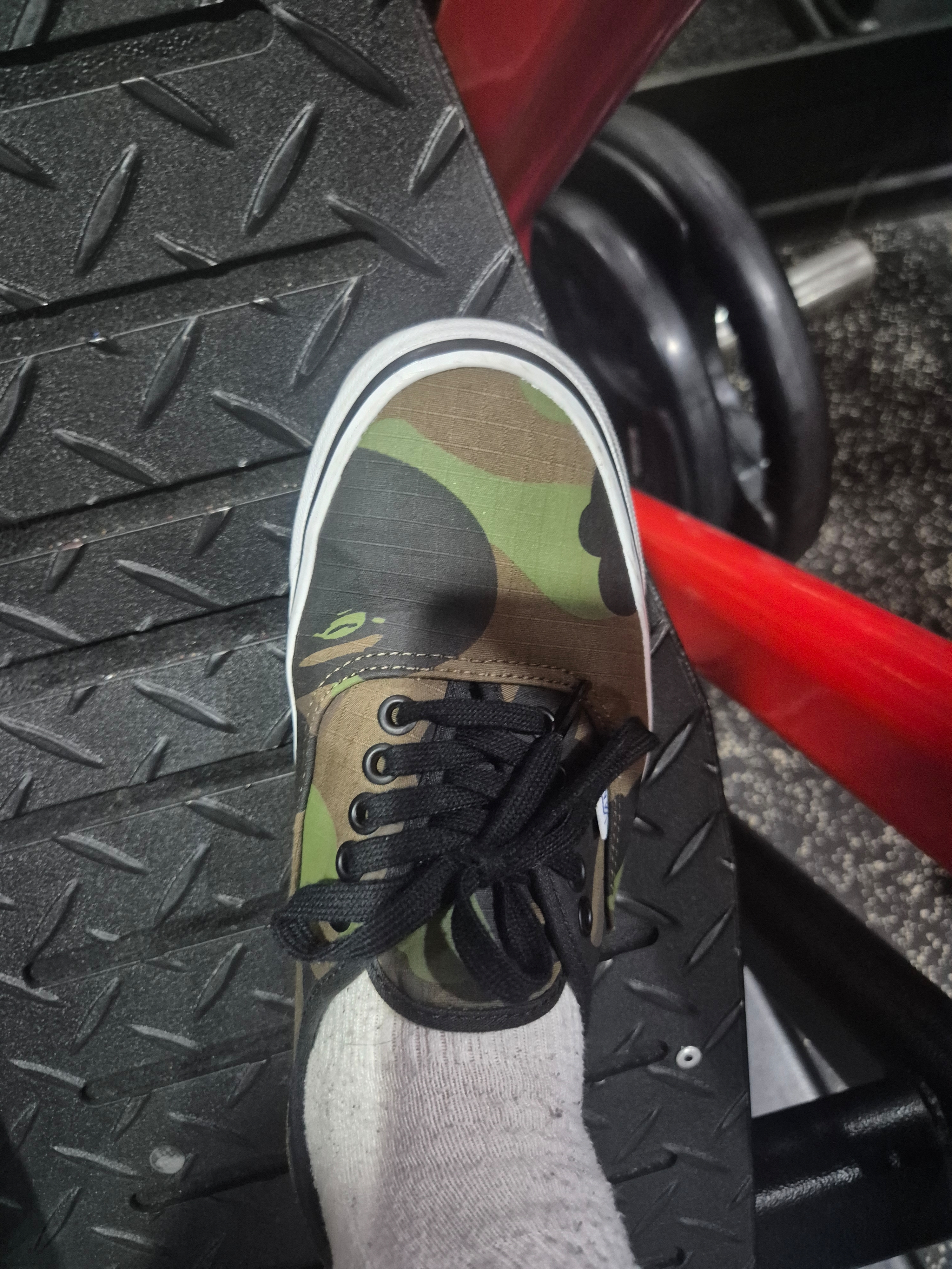 Vans x BAPE Authentic 44 DX 1st Camo Green 착용 스타일 - 2