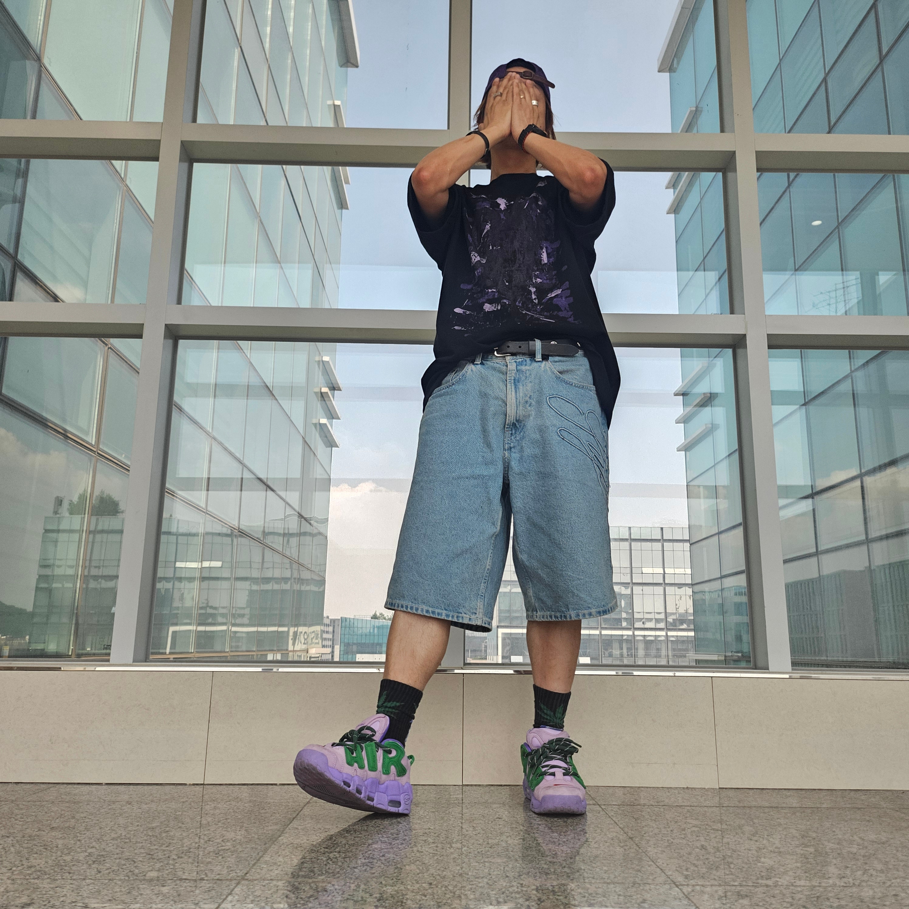 Supreme Script Baggy Denim Short Washed Indigo - 24SS, Supreme Washed Chino Twill Camp Cap Purple - 24SS 착용 스타일 - 3