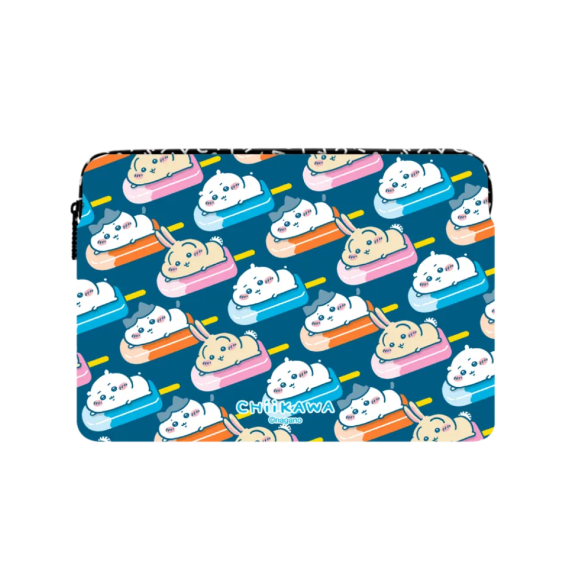 케이스티파이 x 치이카와 칠린' 트리오 아이스 팝 임팩트 맥북 슬리브(Casetify x Chiikawa Chillin' Trio Ice Pop Impact MacBook Sleeve)
