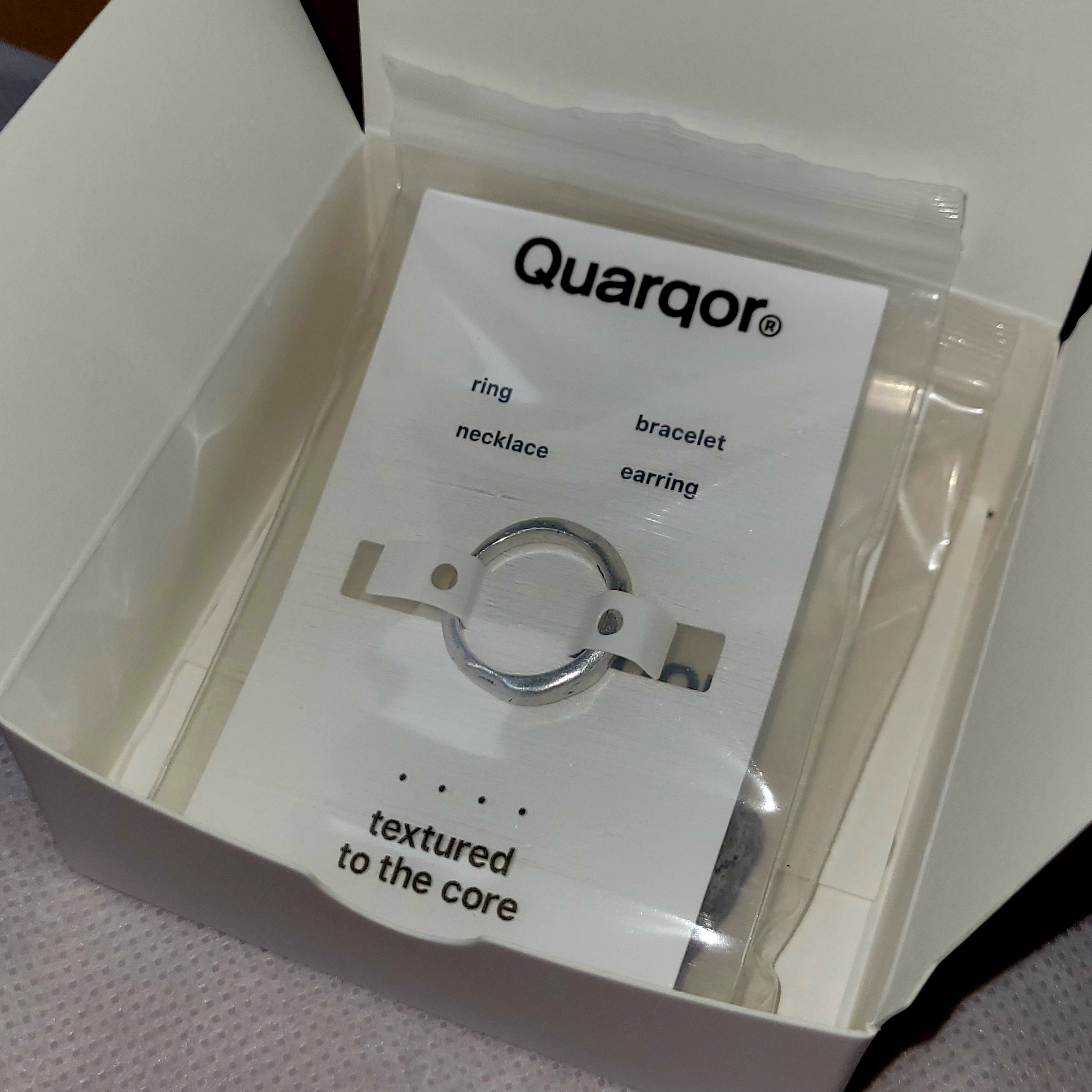 Quarqor #3106 Ring 착용 스타일 - 1