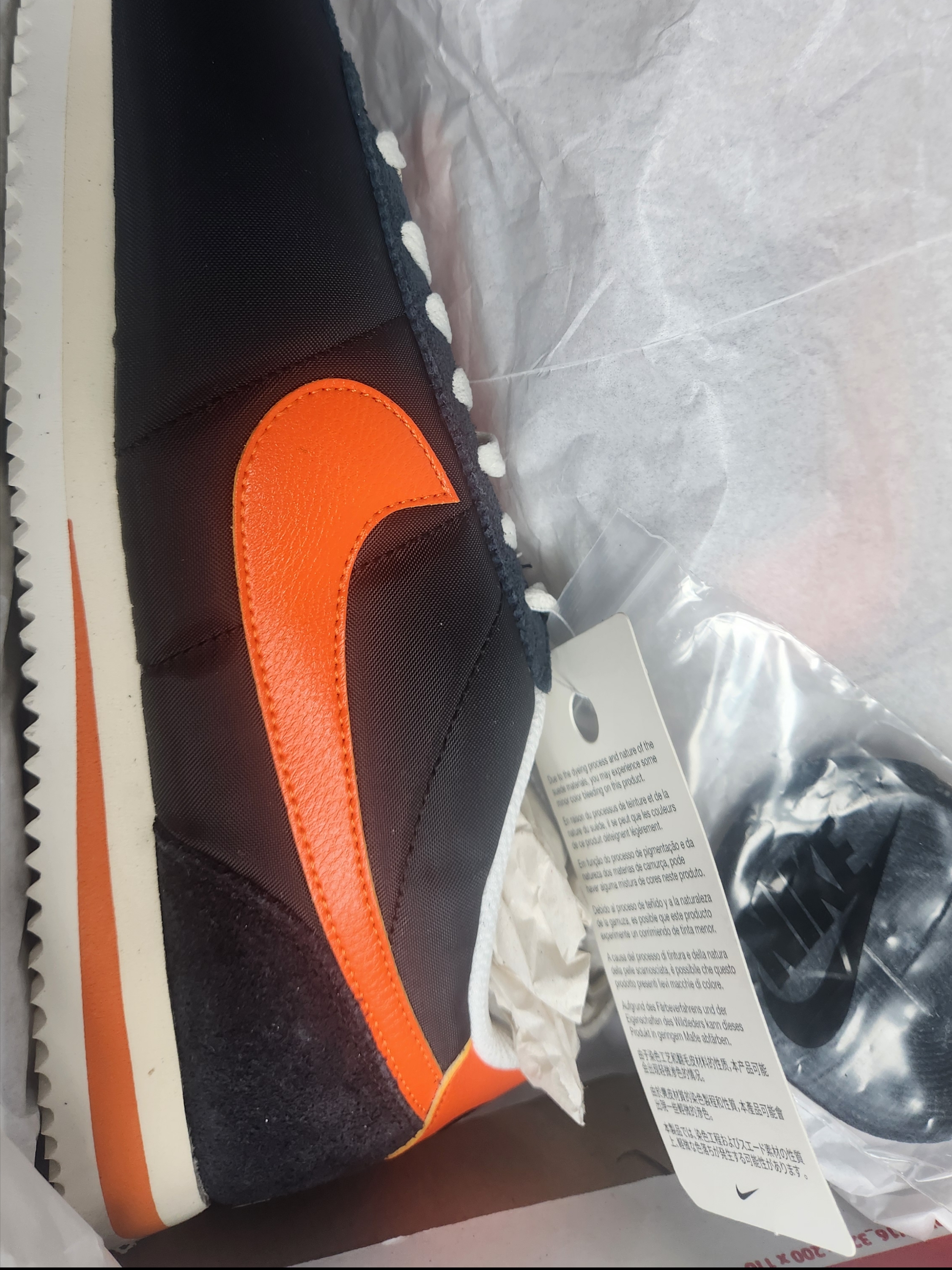 Nike Cortez TXT Black Sail 착용 스타일