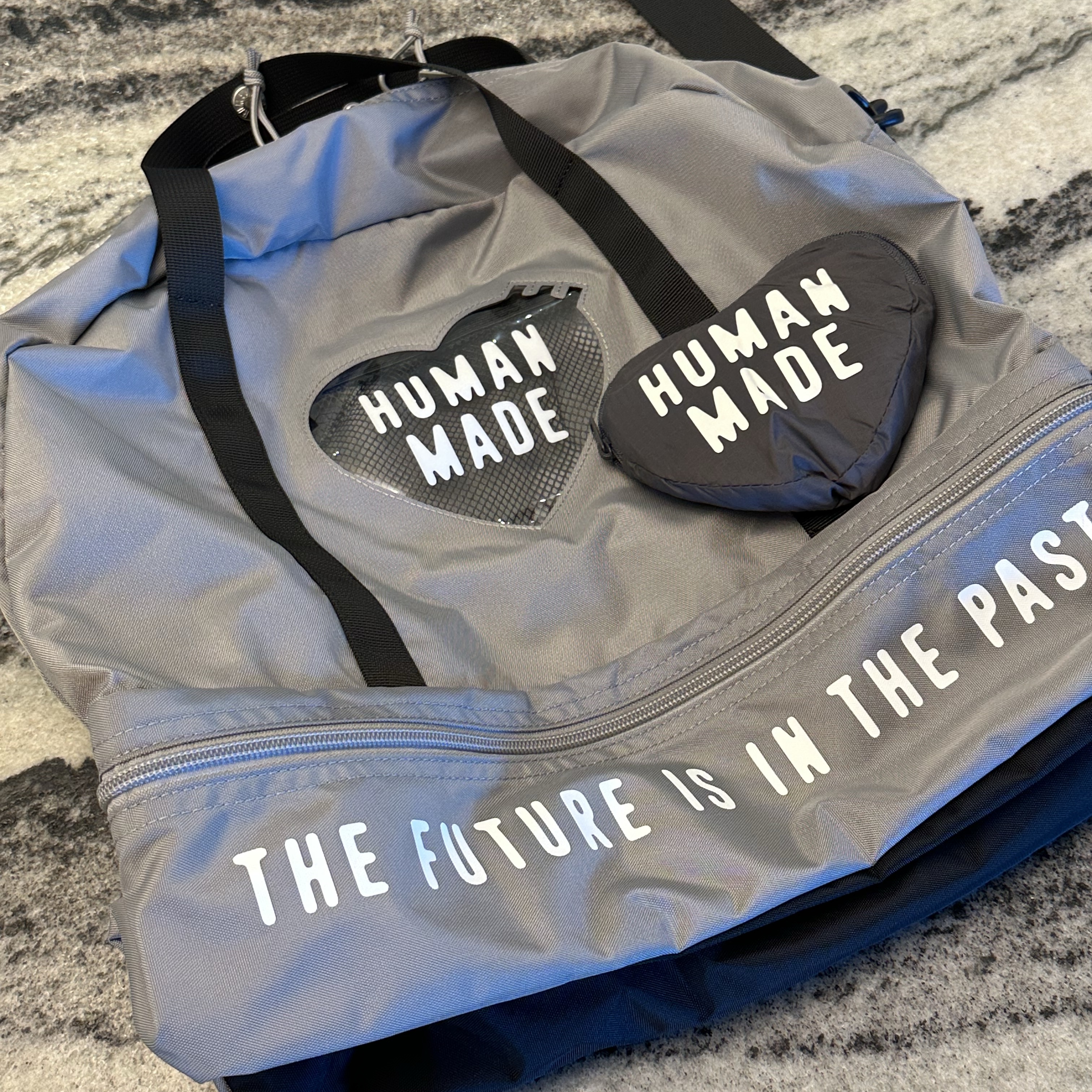 Human Made Heart Shopper Bag Gray, Human Made Boston Bag Gray 착용 스타일 - 2