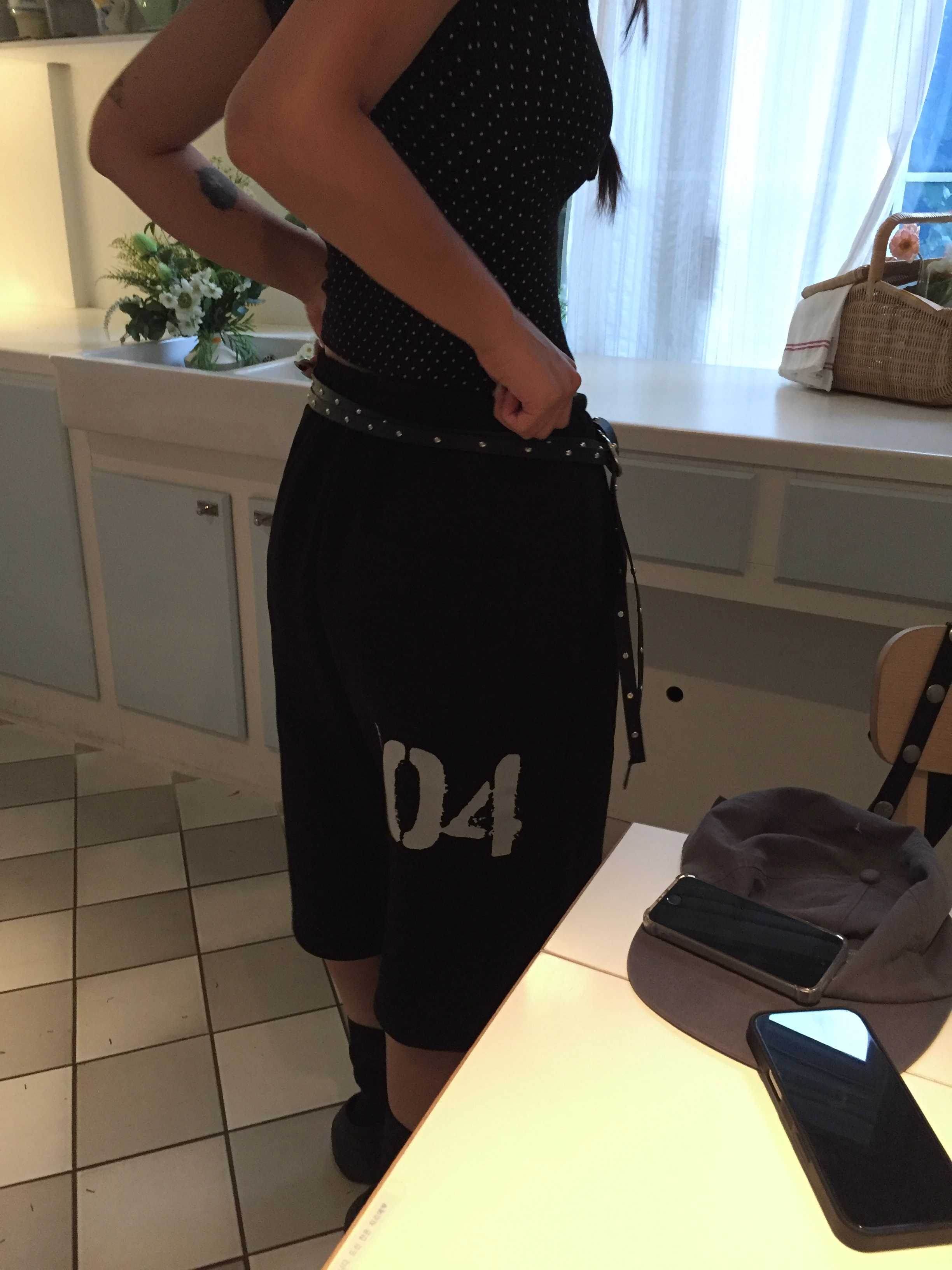 SLOW RECORD HOUSE 04 Bermuda Sweat Pants Black 착용 스타일