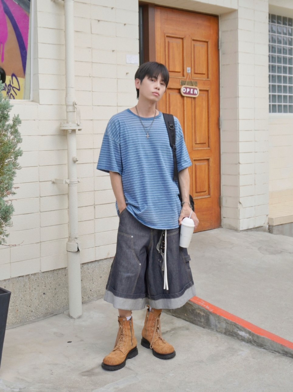 ROARINGRAD Washed Indigo Stripe T-Shirt Blue 착용 스타일