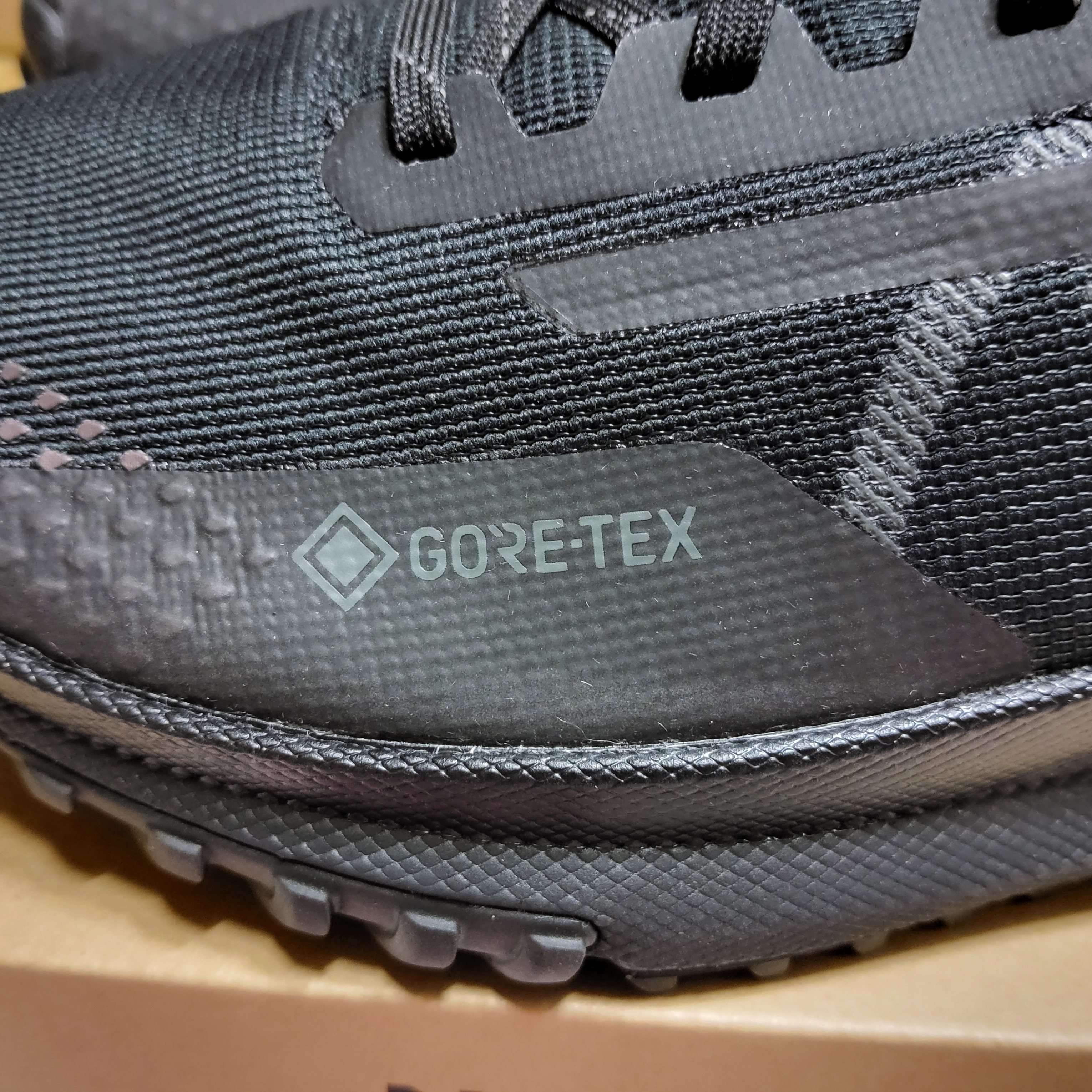 Nike React Pegasus Trail 4 Gore-Tex Black Velvet Brown 착용 스타일 - 3