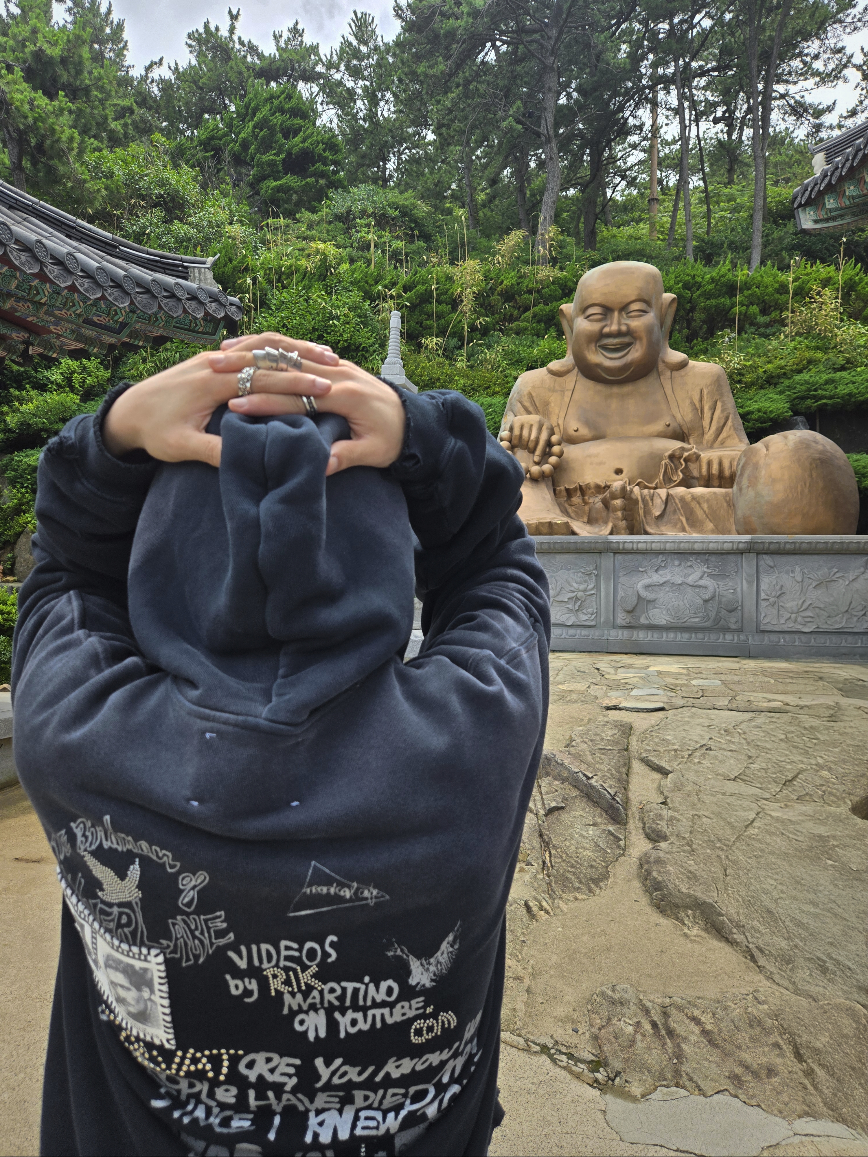 Paly Hollywood Birdman Of Silver Lake Zip Hooded Sweatshirt Black, Balenciaga 3XL Sneakers Light Beige 착용 스타일 - 4
