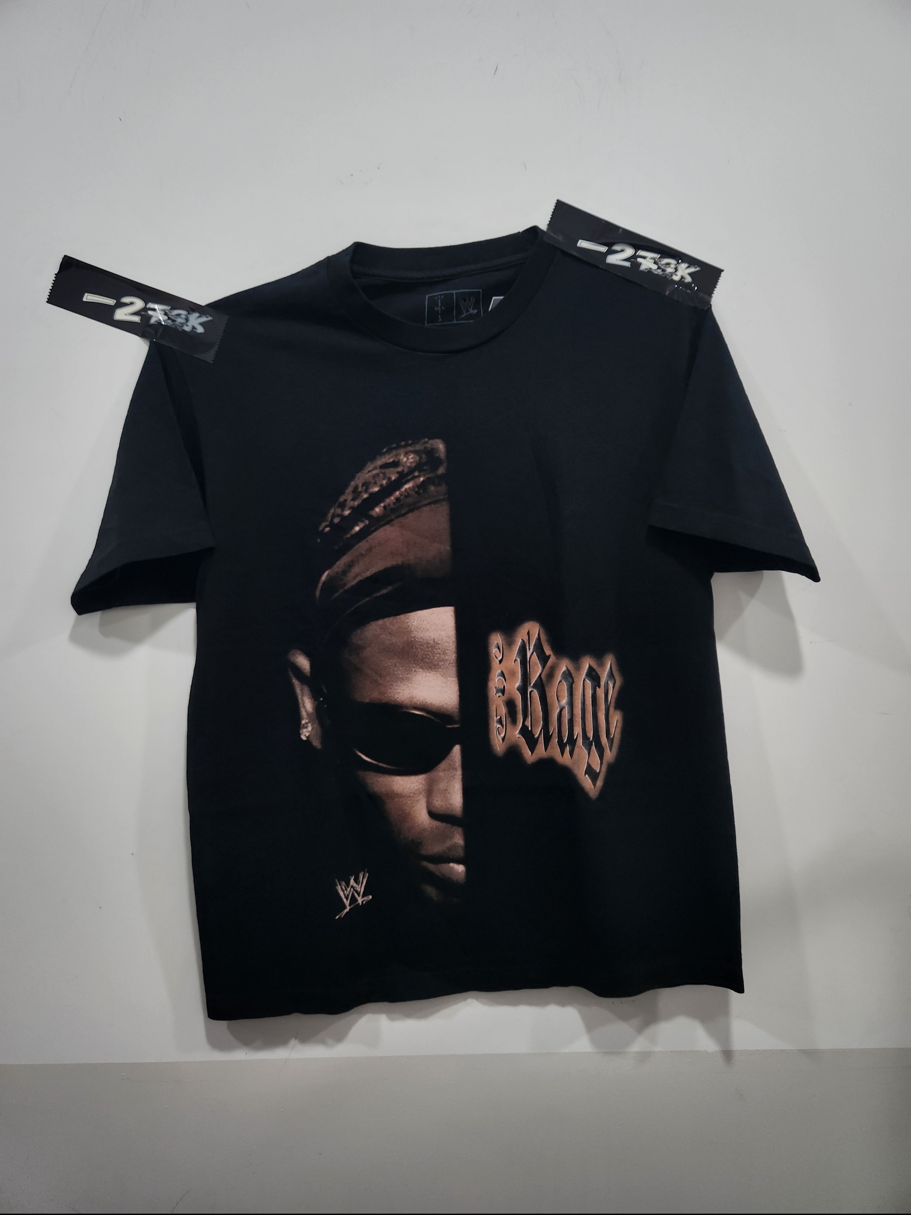 Travis Scott Cactus Jack x WWE Meet The Rage T-Shirt Black 착용 스타일 - 2