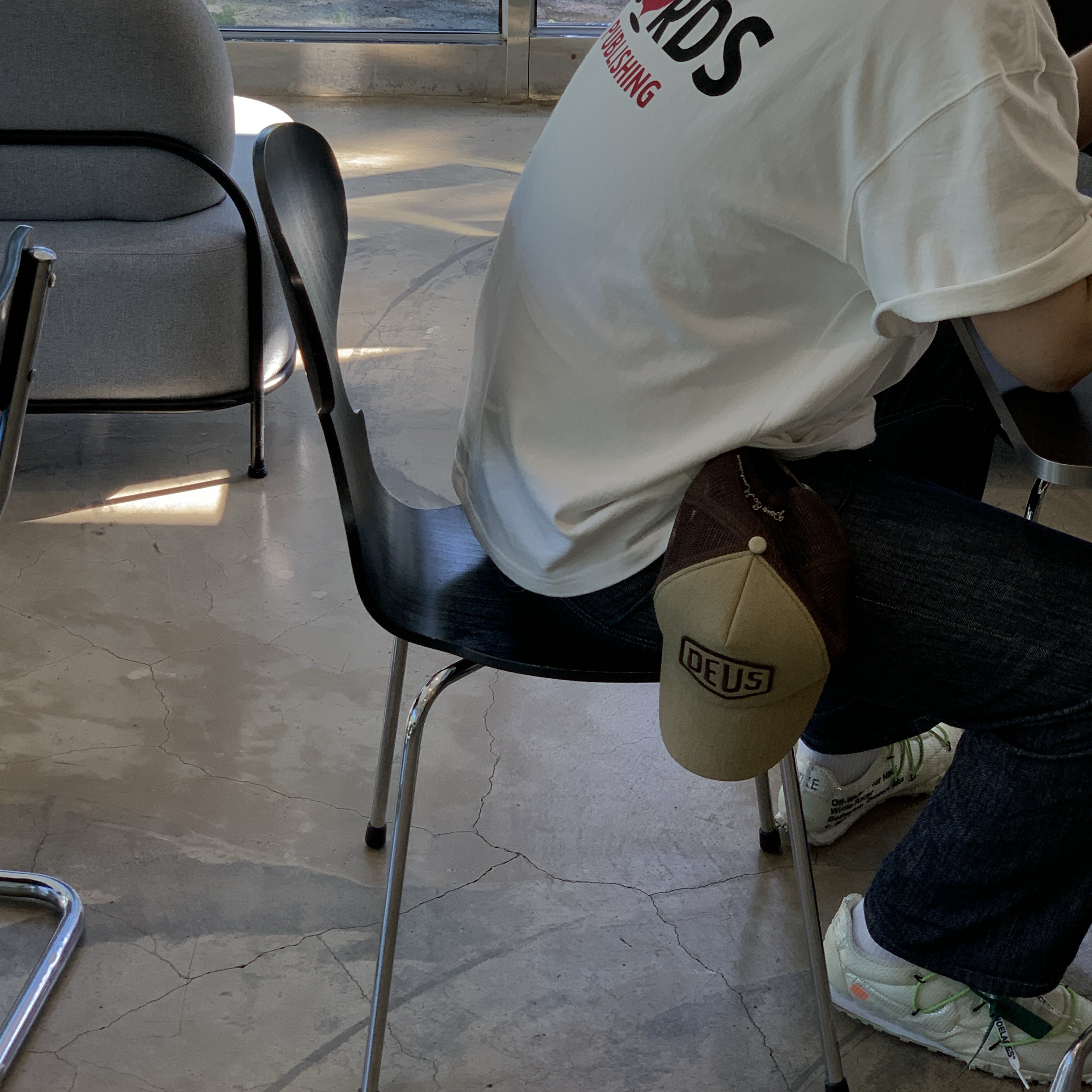 (W) Nike x Off-White Waffle Racer White 착용 스타일 - 1
