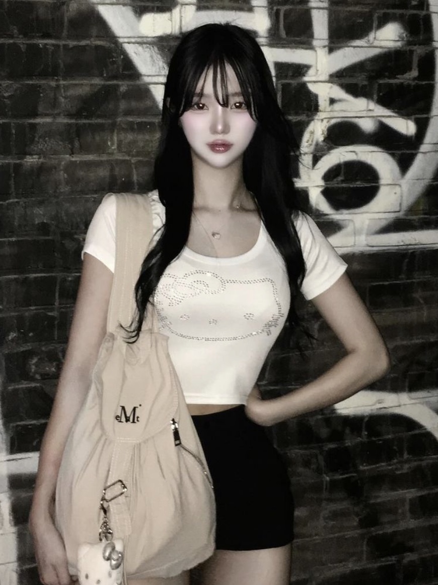 MUCENT Mute Mini Back Pack Beige 착용 스타일