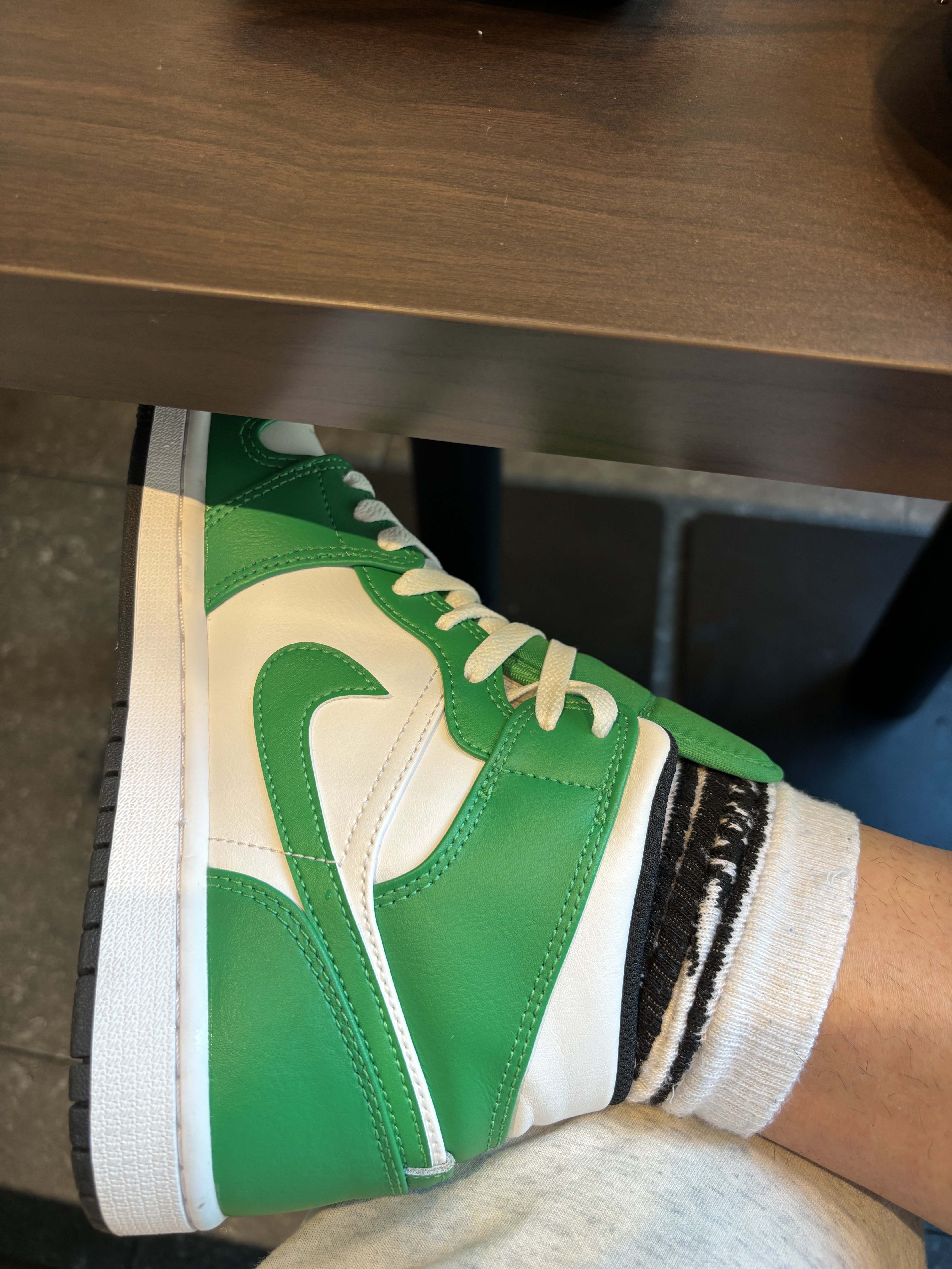 Jordan 1 Mid Lucky Green 착용 스타일