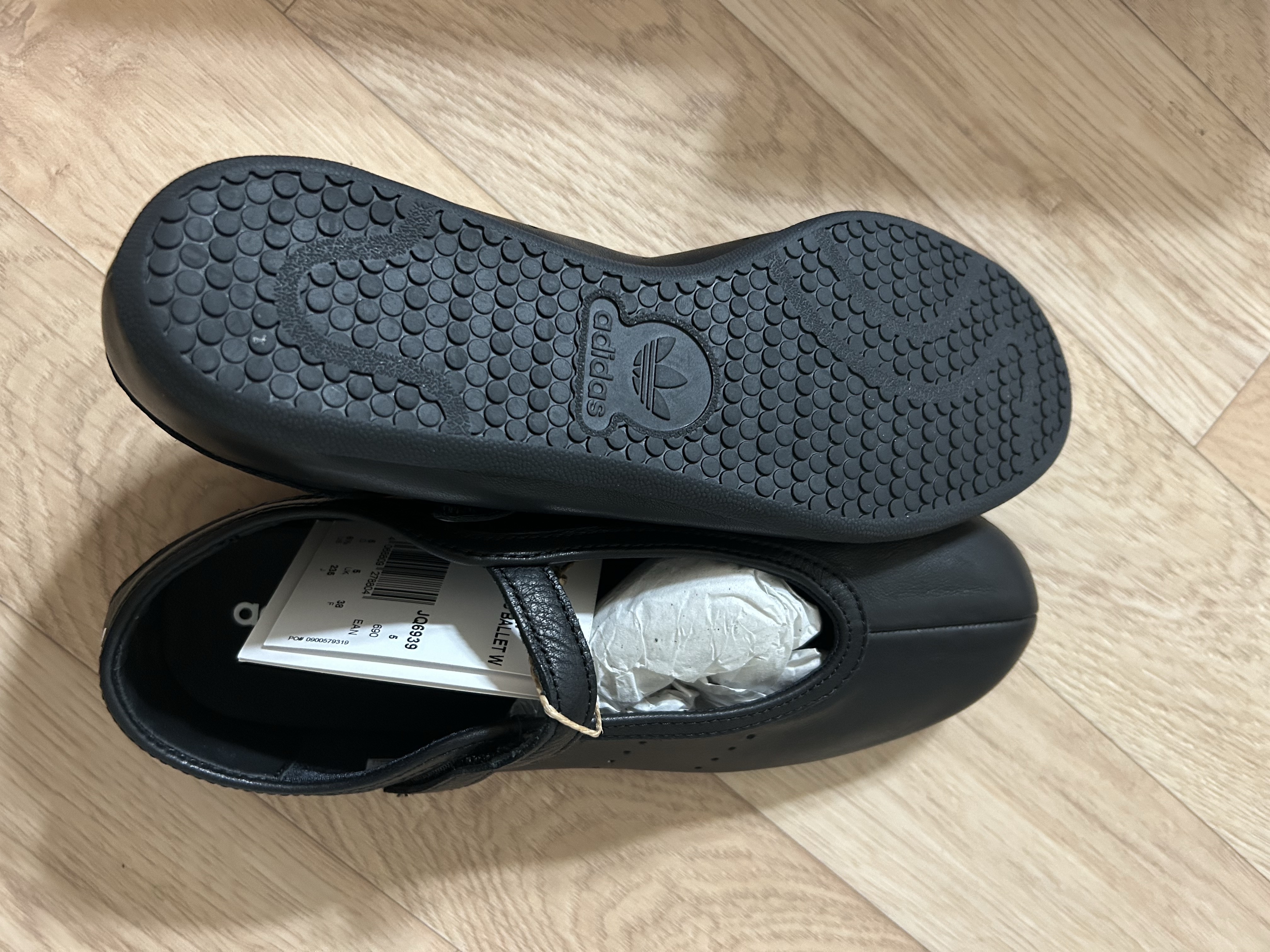 (W) Adidas Stan Smith Lo Pro Core Black 착용 스타일