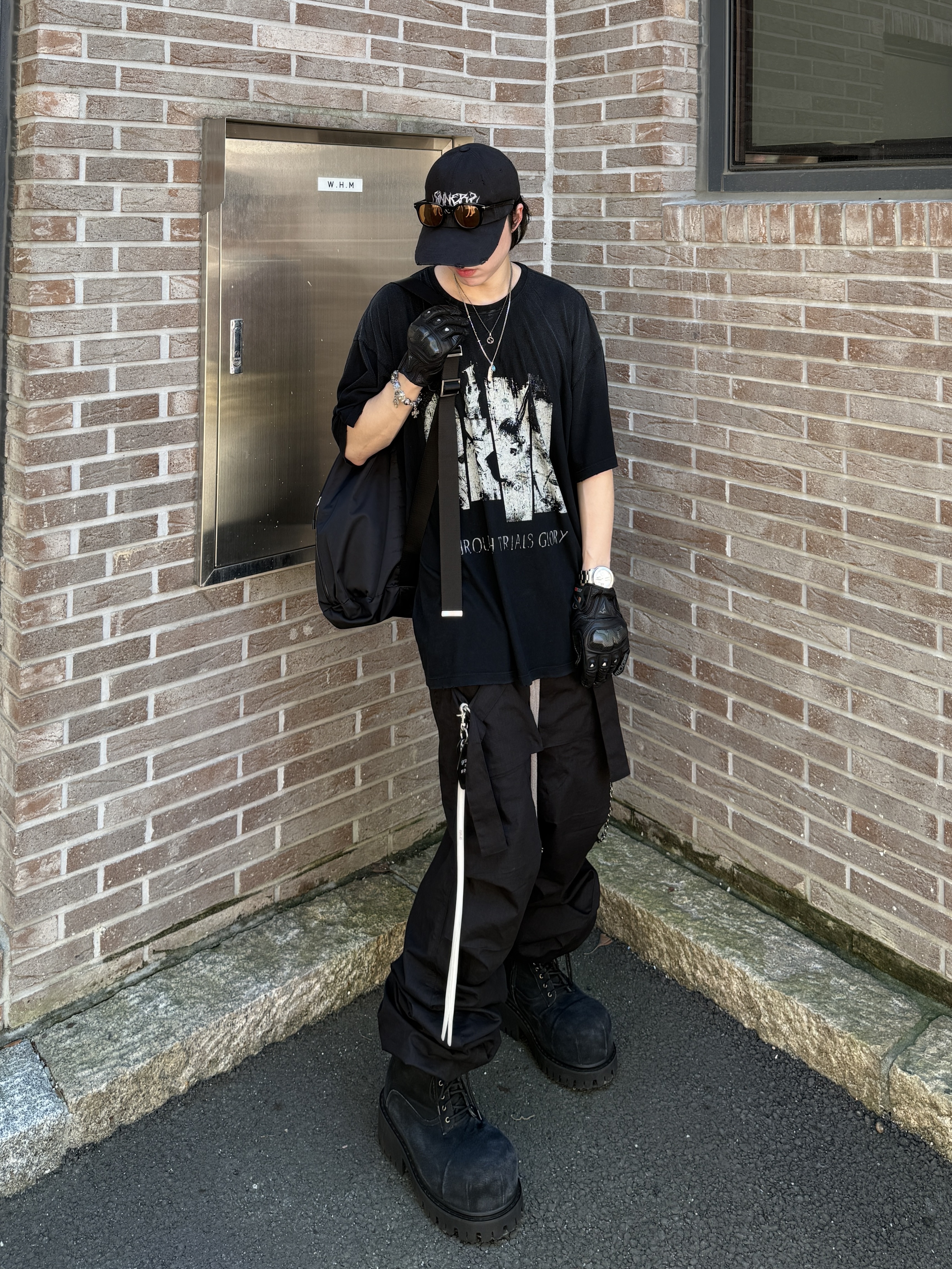 Balenciaga Stomper Bootie Black, Civision by CSC Sinners Cap 착용 스타일 - 1