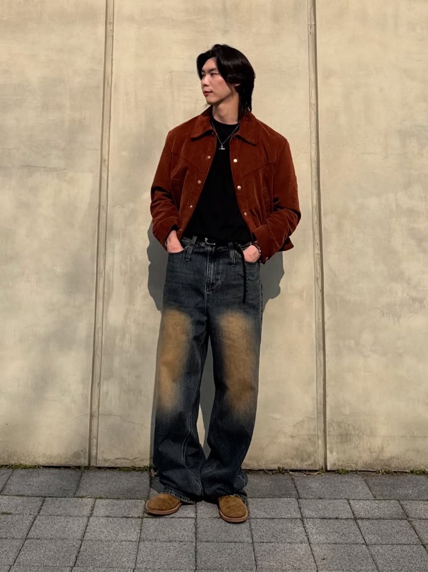 WESLEY HYUSTON Double Belt Loop Wide Denim Pants Brown 착용 스타일 - 1
