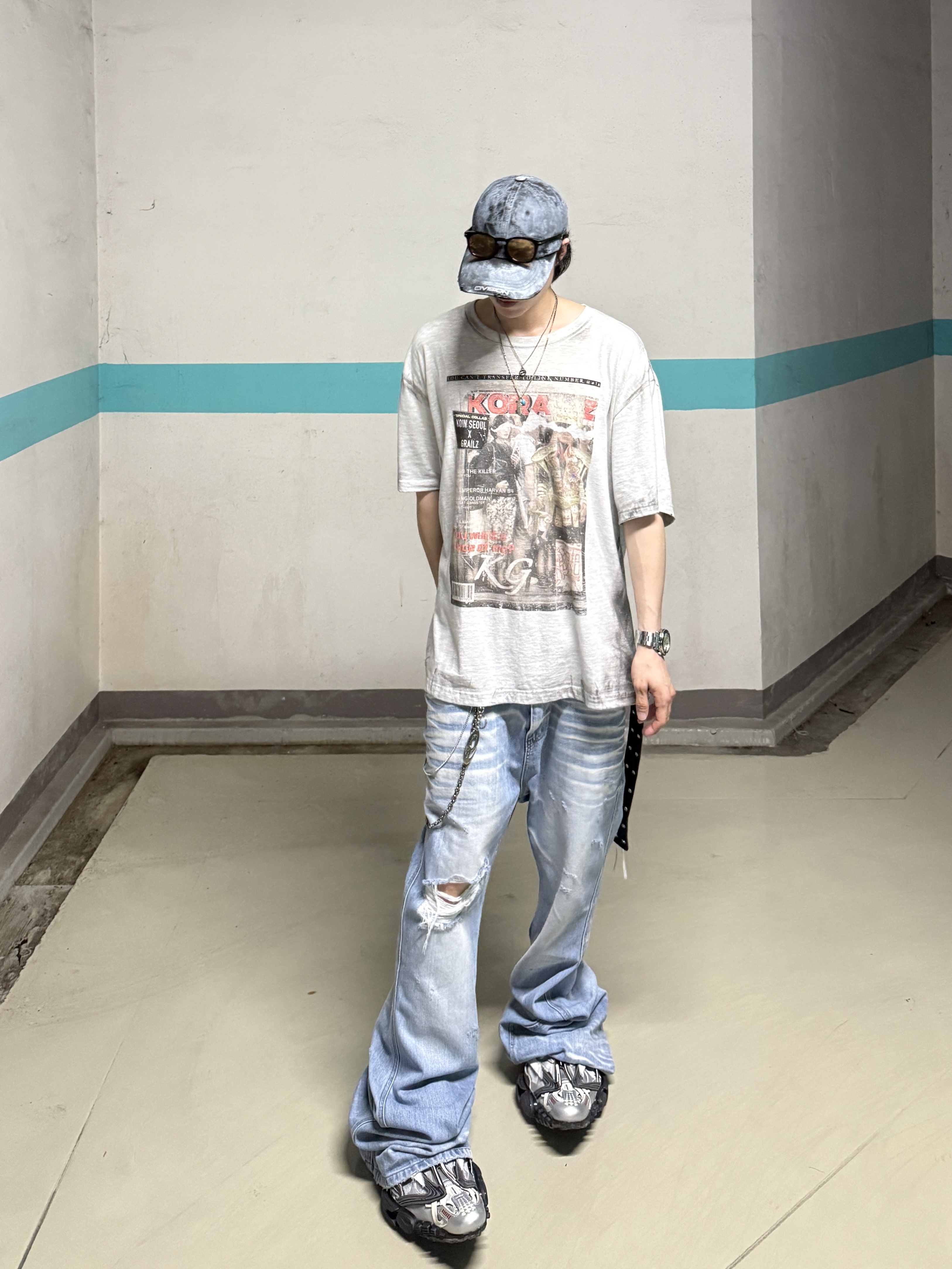 GRAILZ x KOIN SEOUL Magazine T-Shirts Melange Grey, Balenciaga Reptile Sneaker Multicolor 착용 스타일 - 7