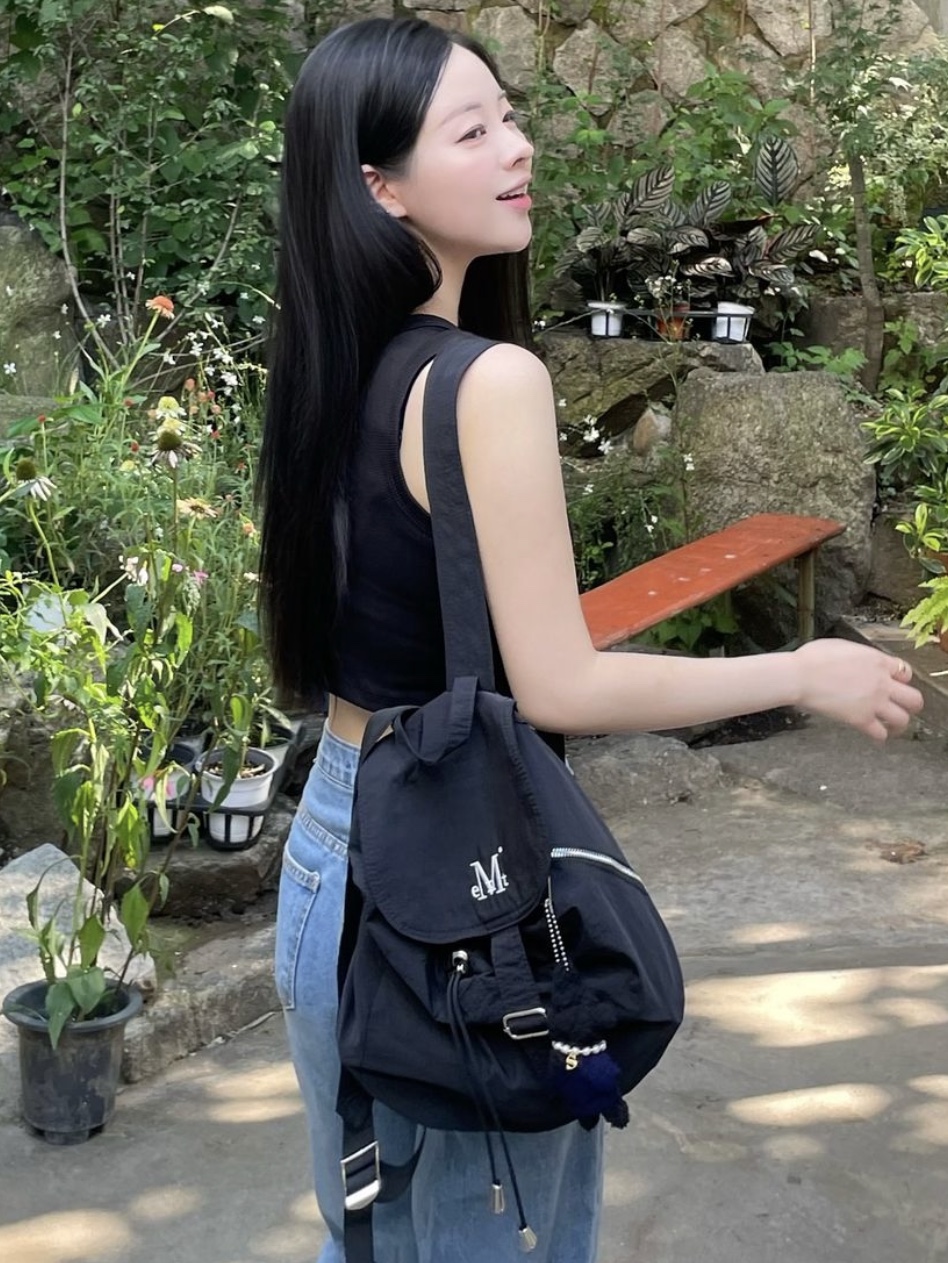 MUCENT Mute Mini Back Pack Black 착용 스타일