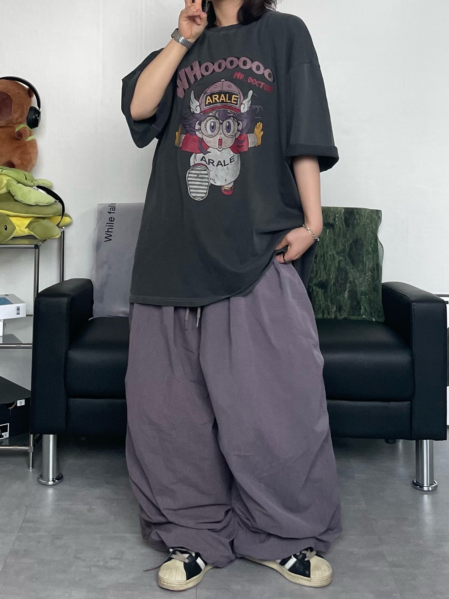 Adidas Superstar Premium Black White 착용 스타일 - 3