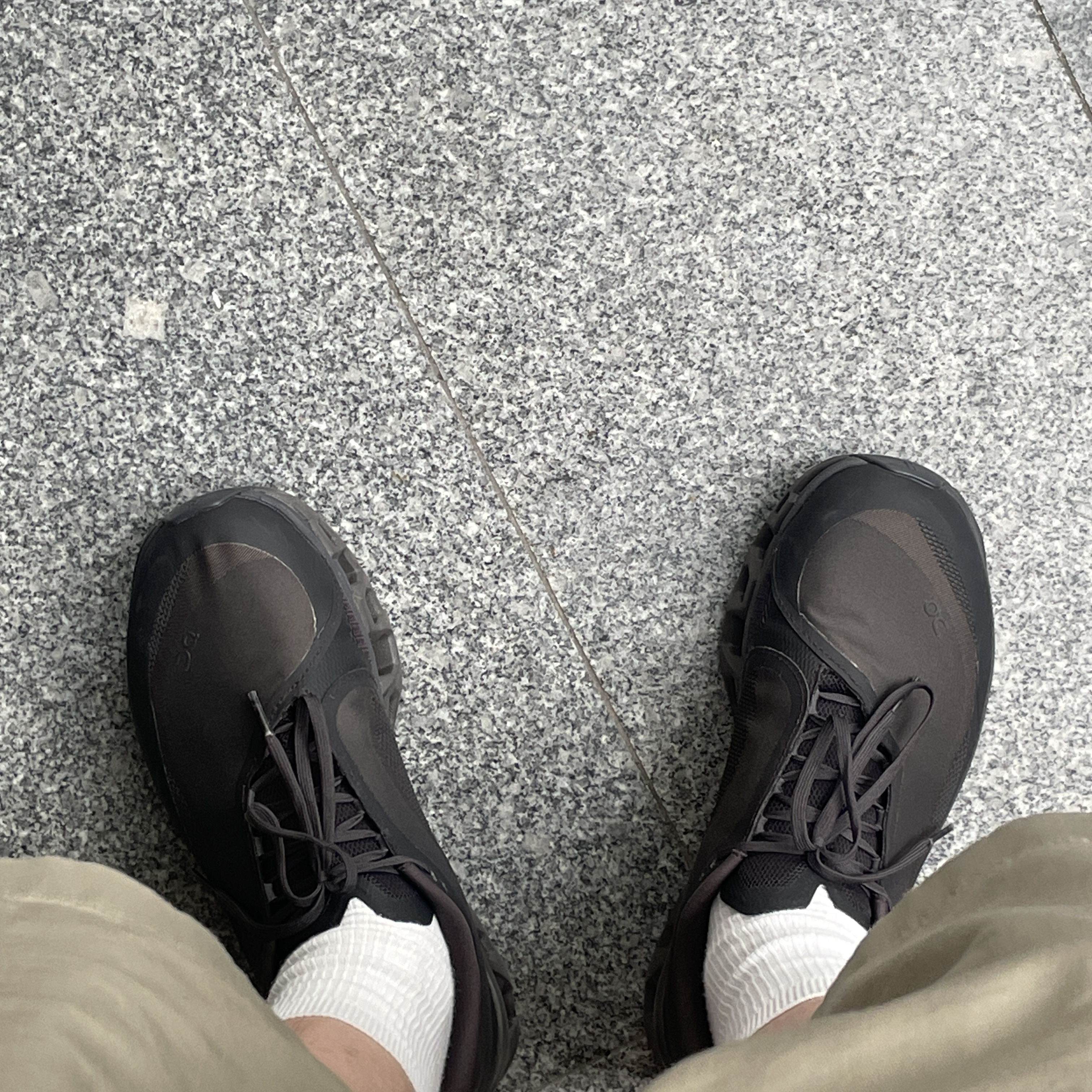 On Running x Post Archive Faction (Paf) Cloudmonster 2 Thorn Brown 착용 스타일