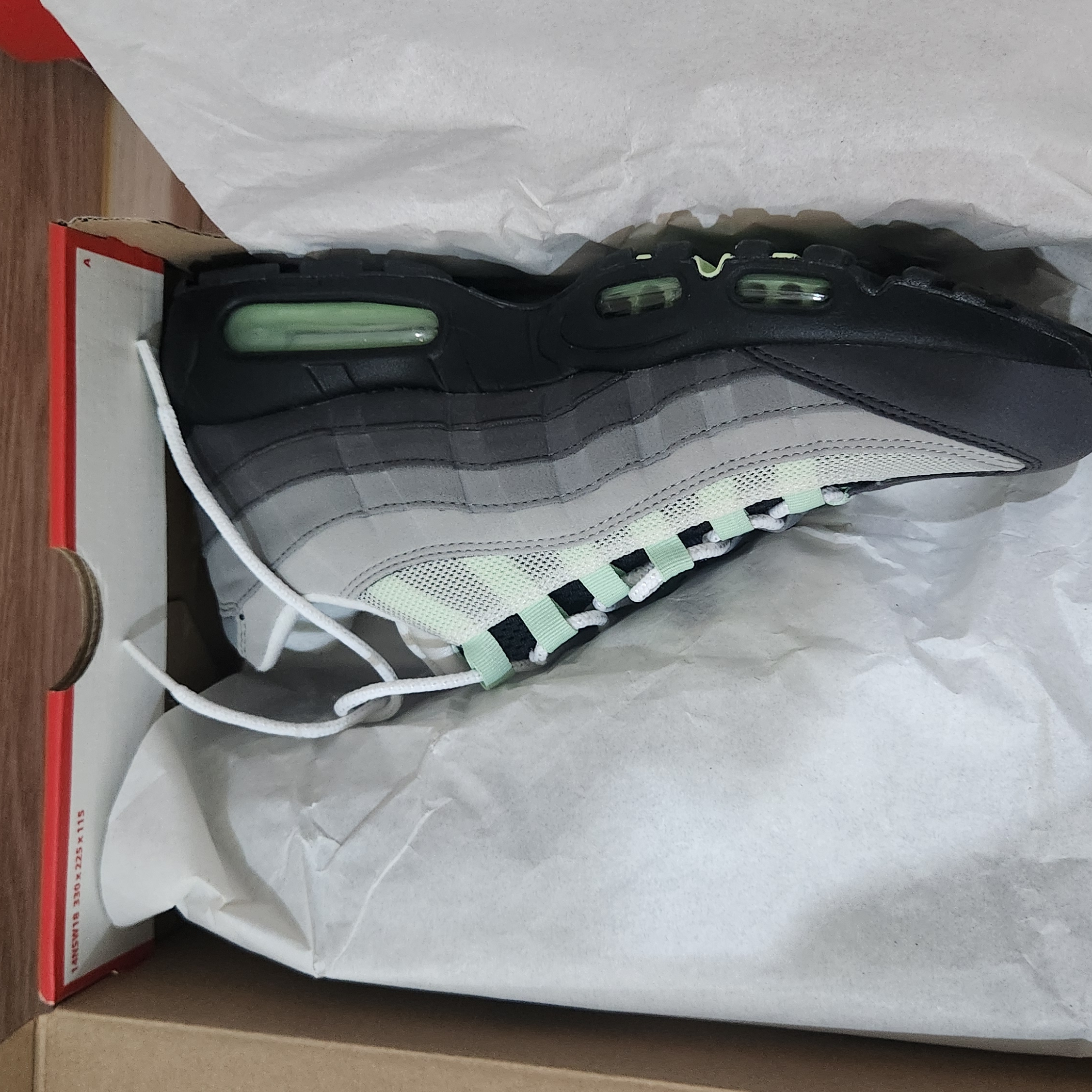 Nike Air Max 95 OG Fresh Mint 착용 스타일