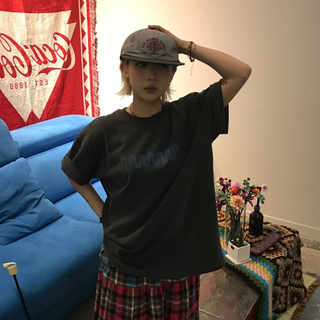 Not New Wave Logo T-Shirt Black 착용 스타일 - 1