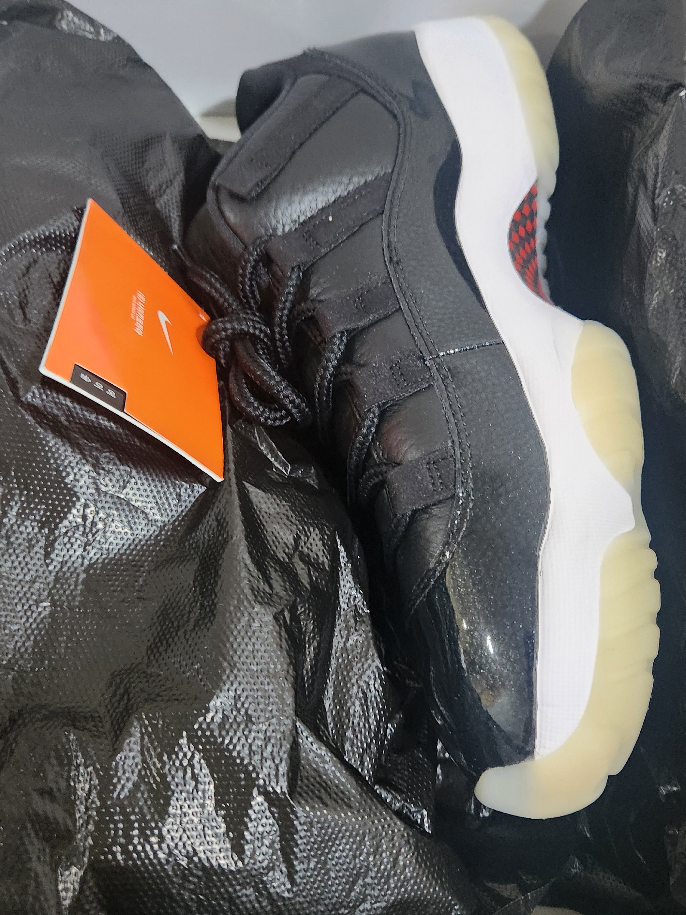 Jordan 11 Retro Low 72-10 착용 스타일