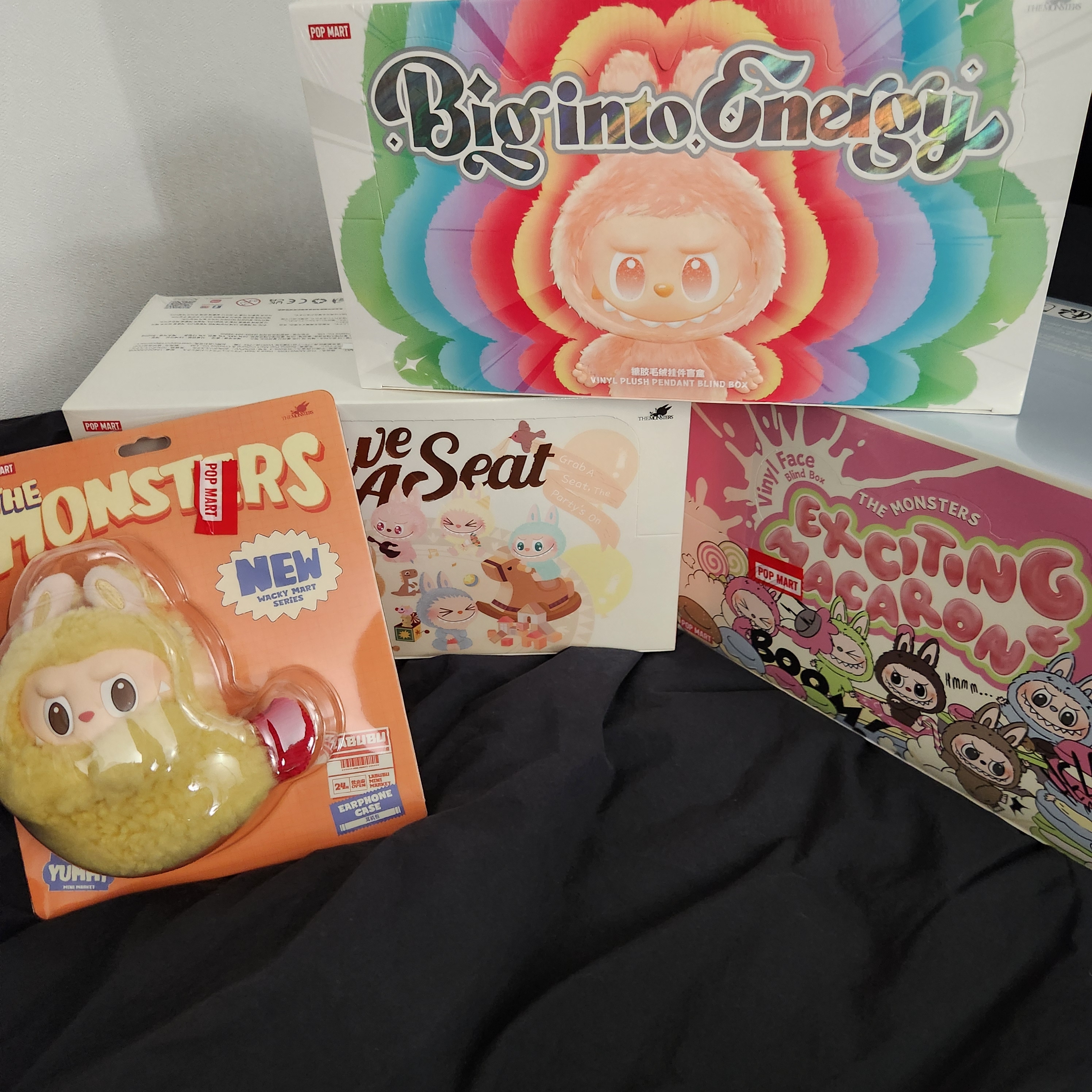 Pop Mart Labubu The Monsters Highlight Series Sealed Case (6 Blind Boxes), Pop Mart The Monsters Labubu Tasty Macarons Series Sealed Case (6 Blind Boxes) 착용 스타일 - 2
