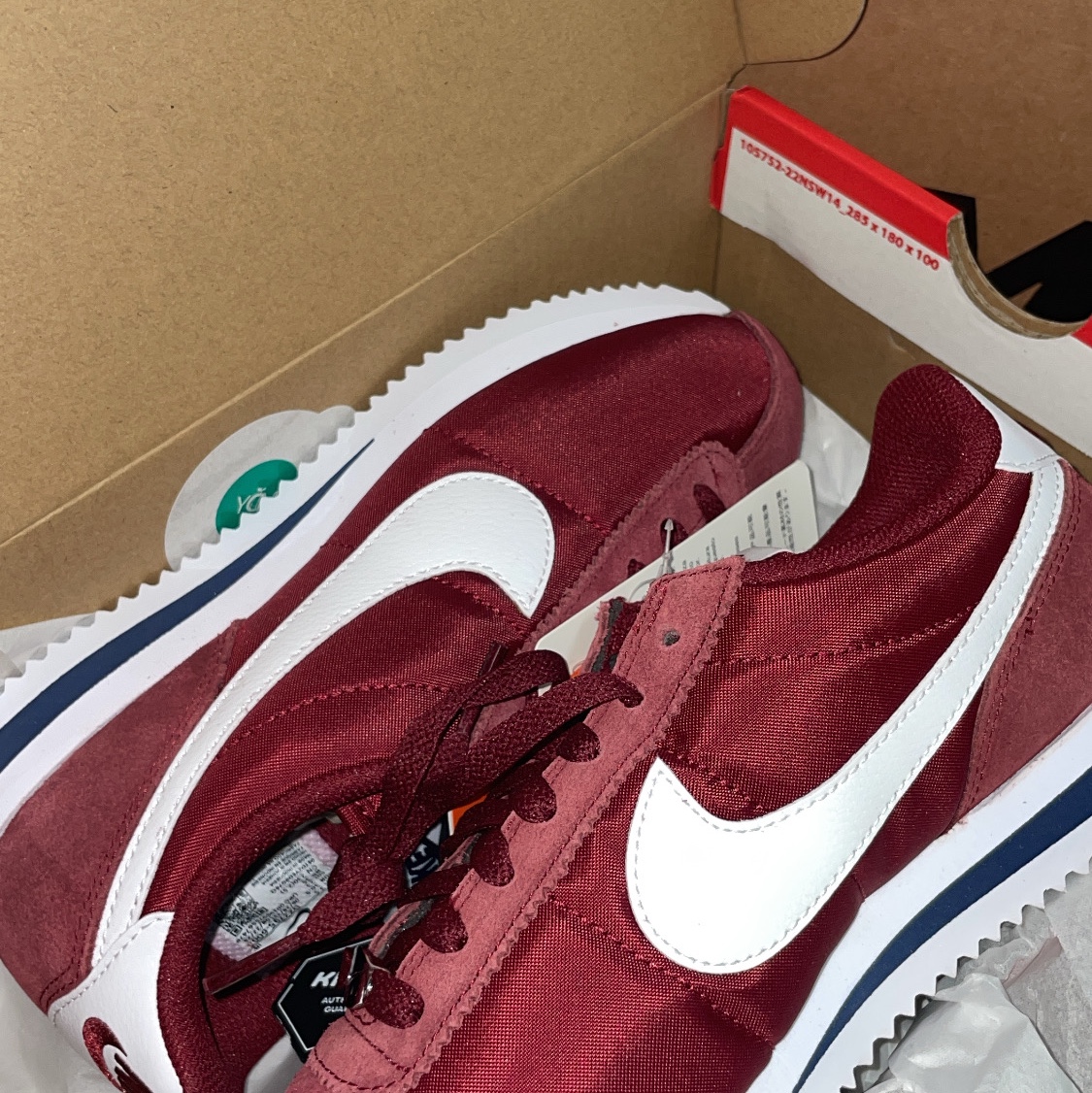 Nike Cortez Textile Team Red Midnight Navy 착용 스타일