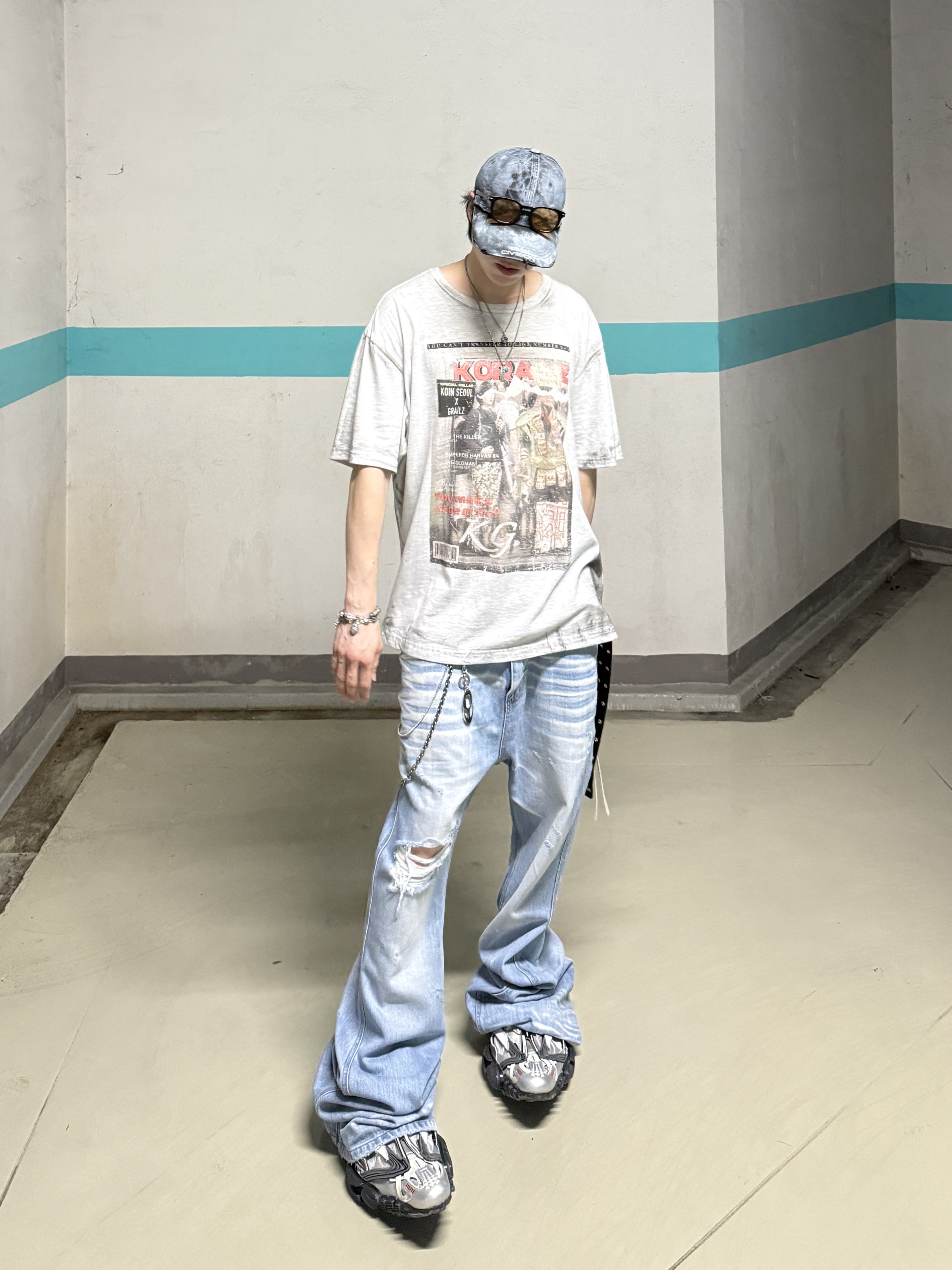 GRAILZ x KOIN SEOUL Magazine T-Shirts Melange Grey, Balenciaga Reptile Sneaker Multicolor 착용 스타일 - 8