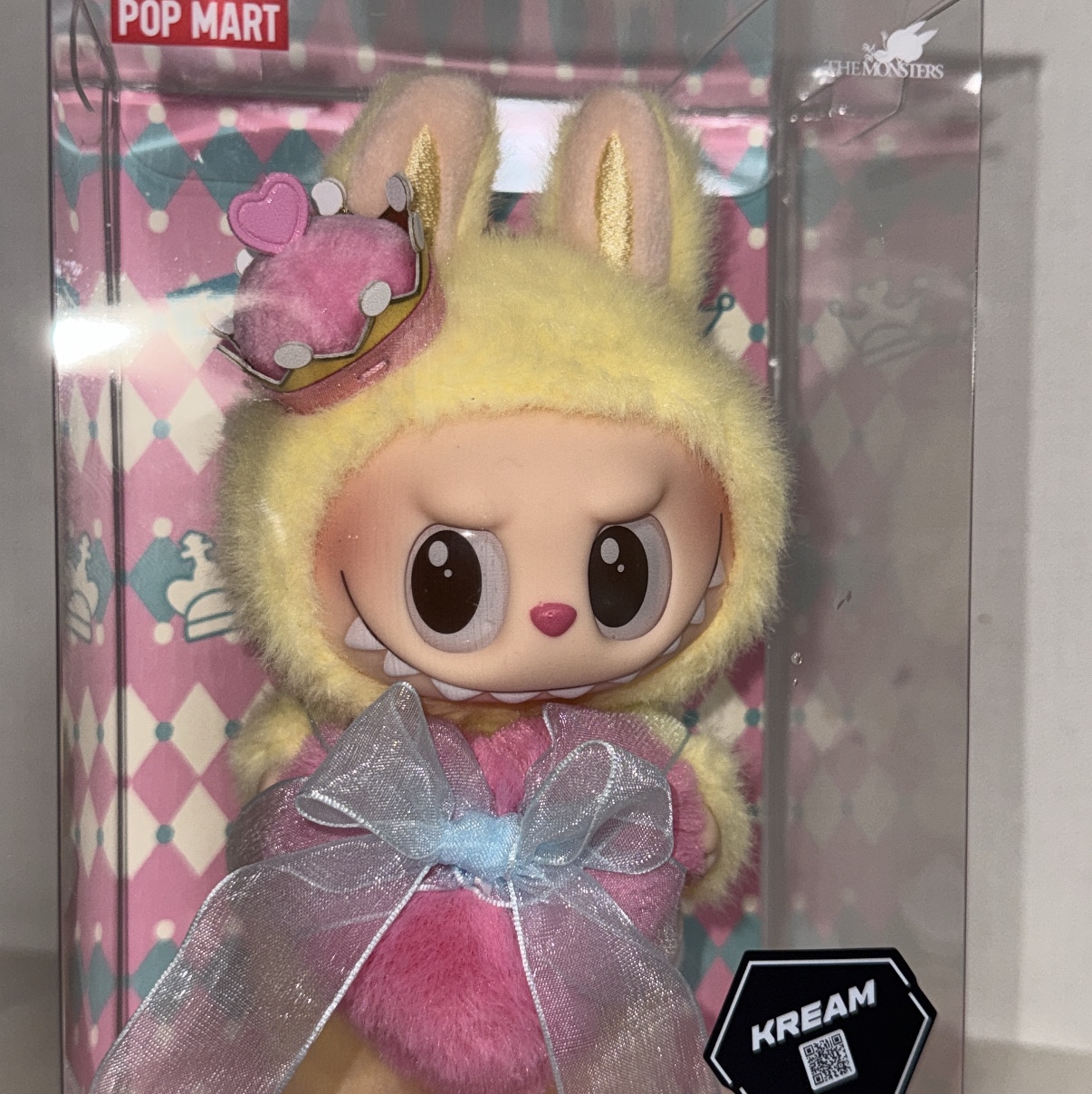 Pop Mart The Monsters Checkmate Series Plush Keyring 착용 스타일