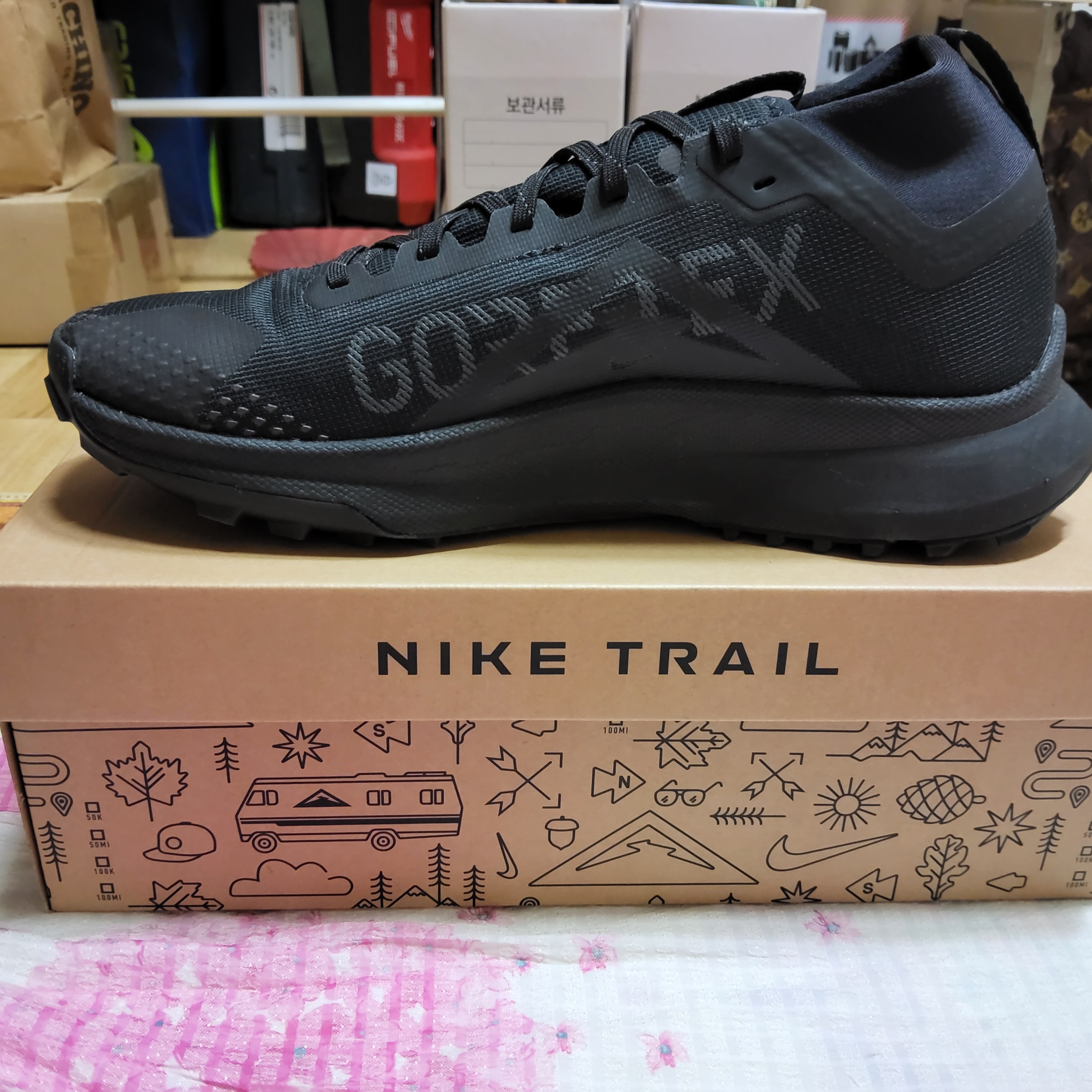 Nike React Pegasus Trail 4 Gore-Tex Black Velvet Brown 착용 스타일 - 7