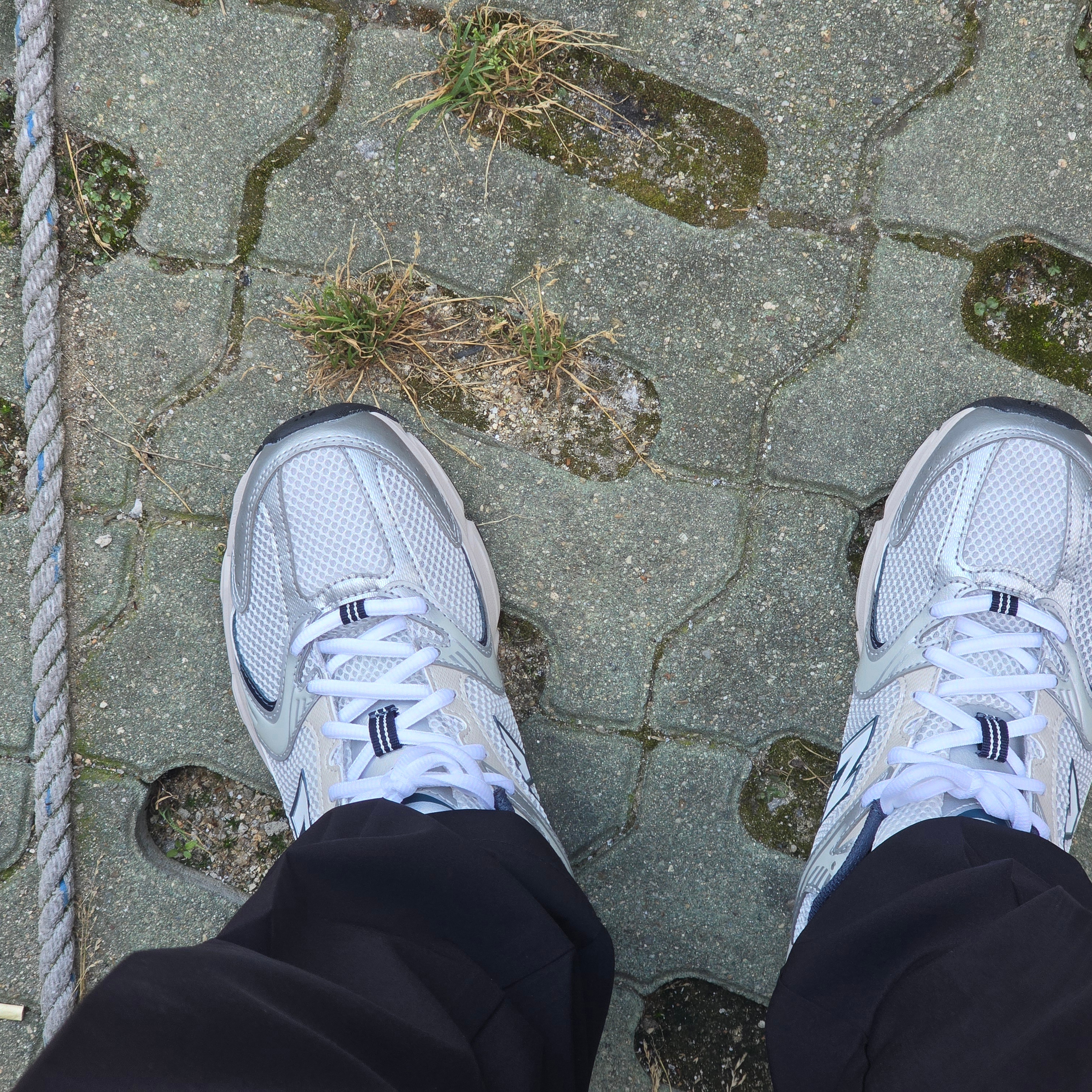 New Balance 530 Steel Grey 착용 스타일 - 2