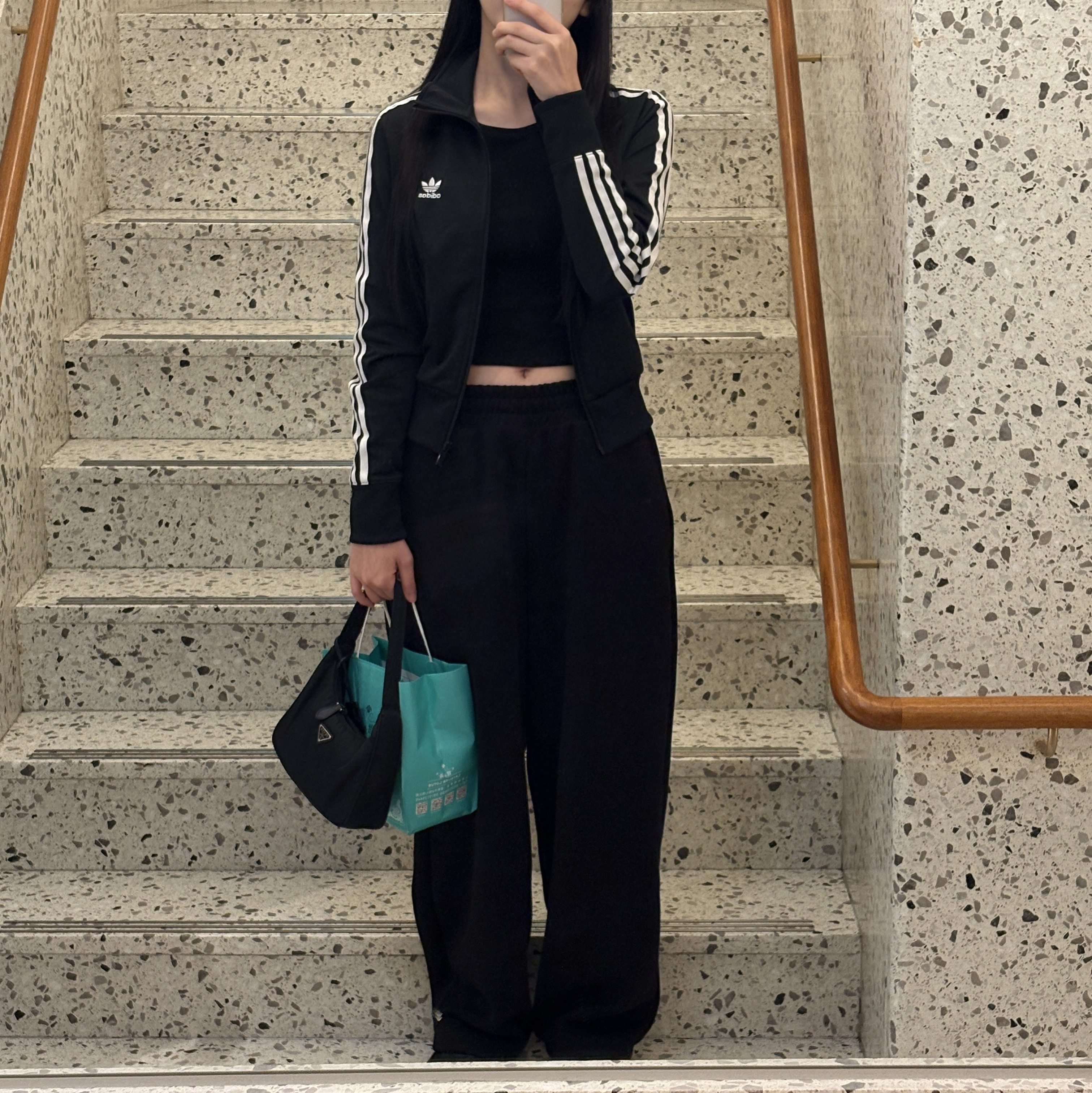 (W) Adidas Adicolor Classic Firebird Track Top Black - KR Sizing 착용 스타일