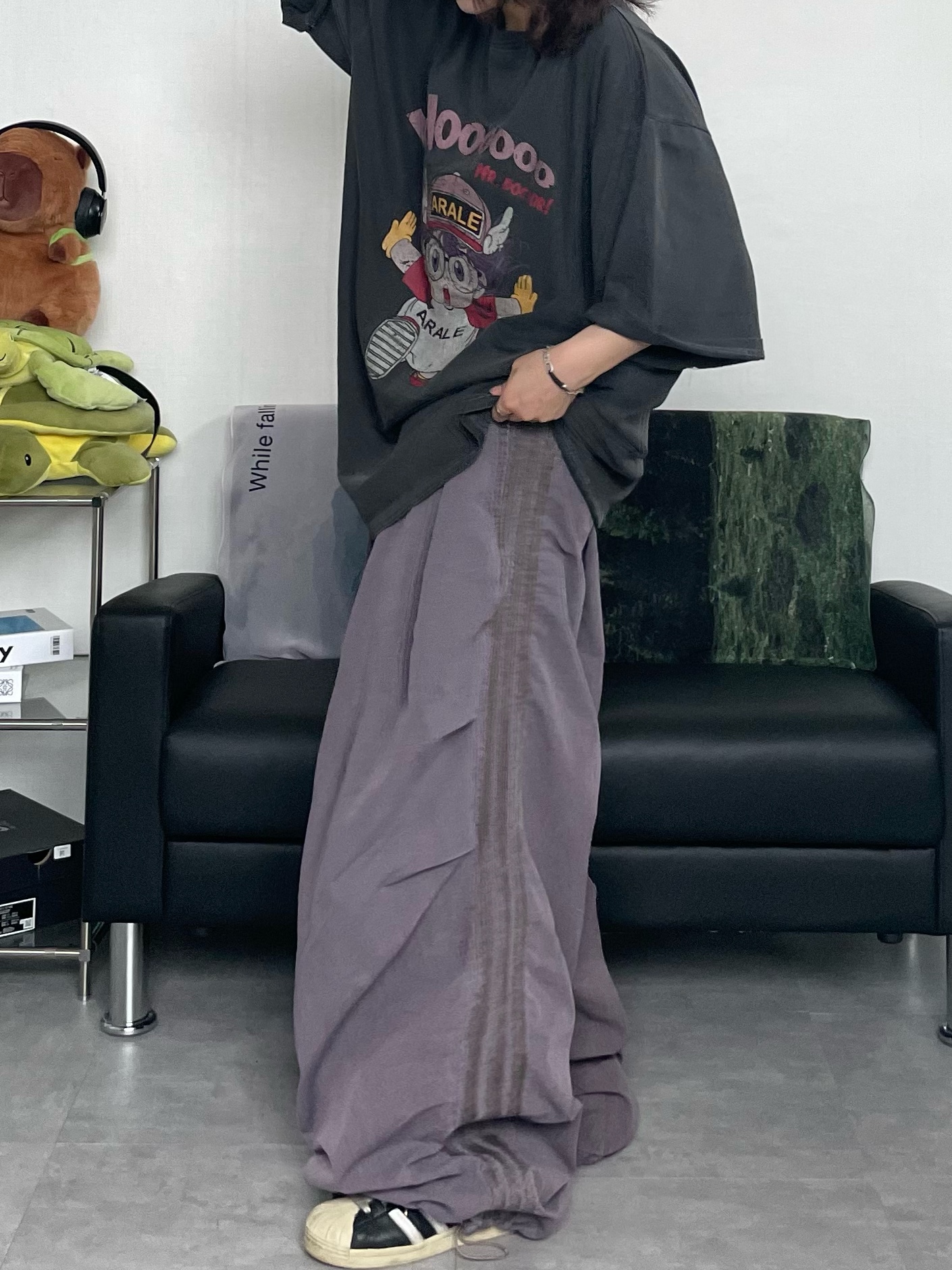 Adidas Superstar Premium Black White 착용 스타일 - 6