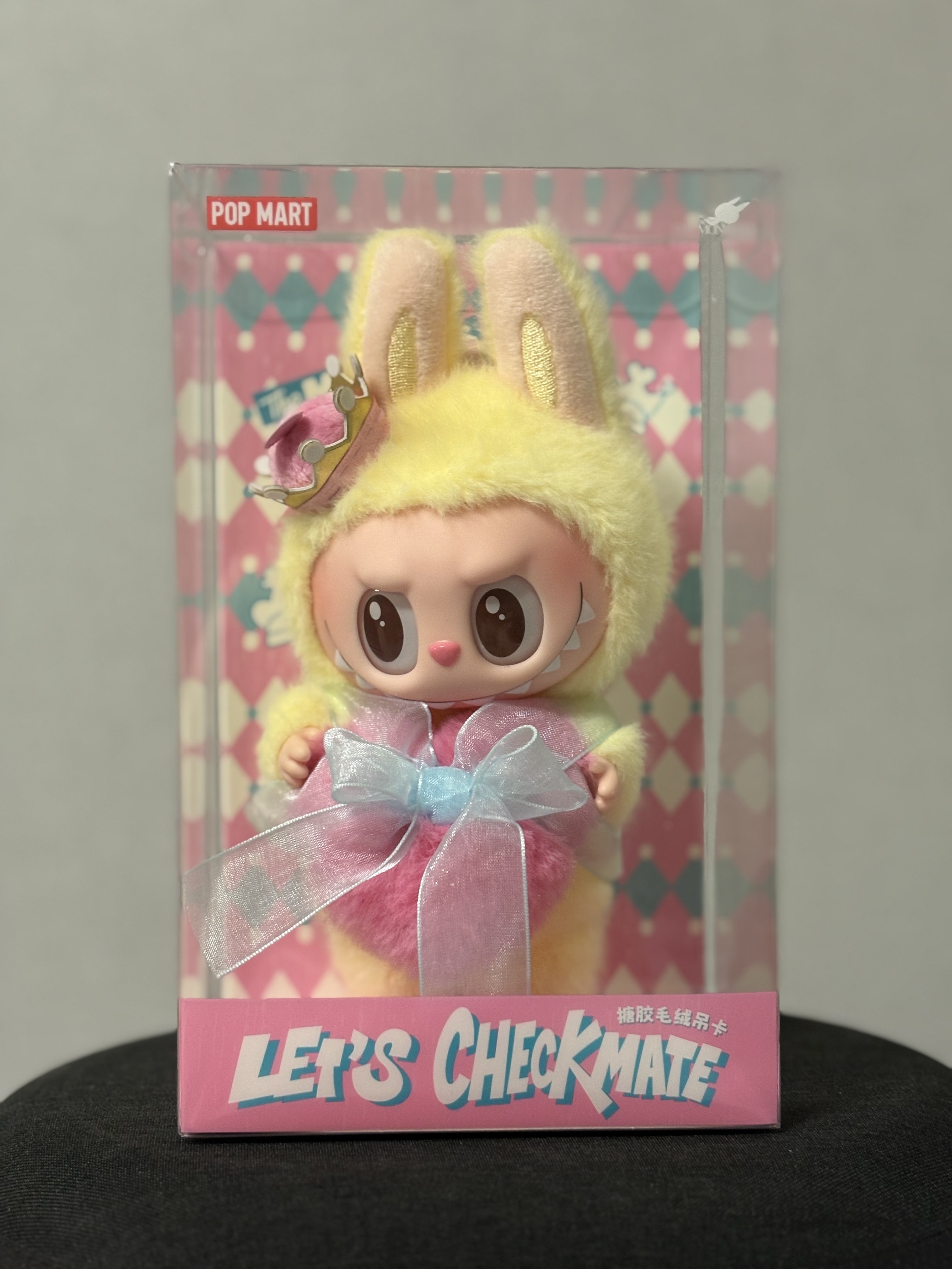 Pop Mart The Monsters Checkmate Series Plush Keyring 착용 스타일 - 1