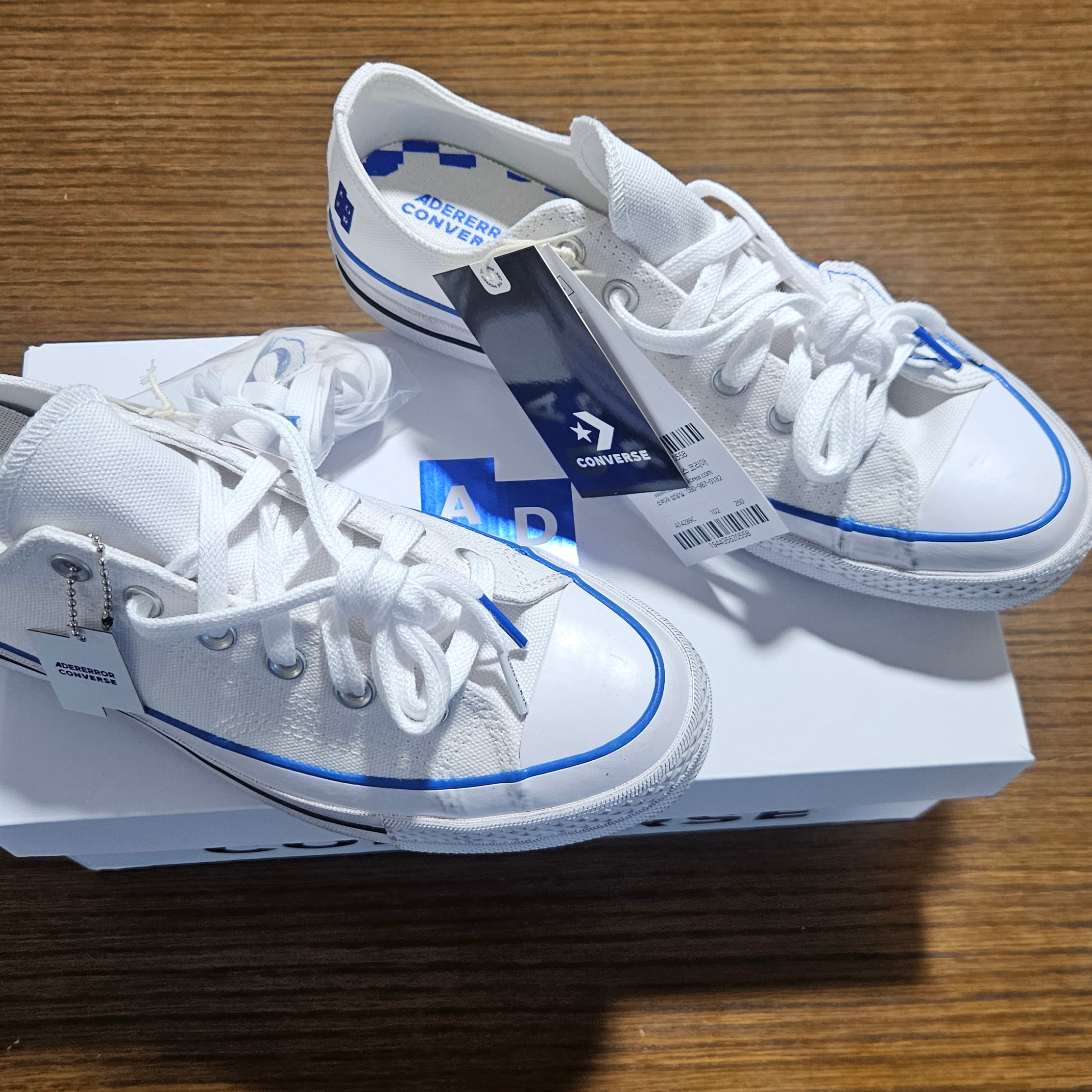 Converse x Ader Error Sig; Chuck 70 Low White Blue 착용 스타일 - 2