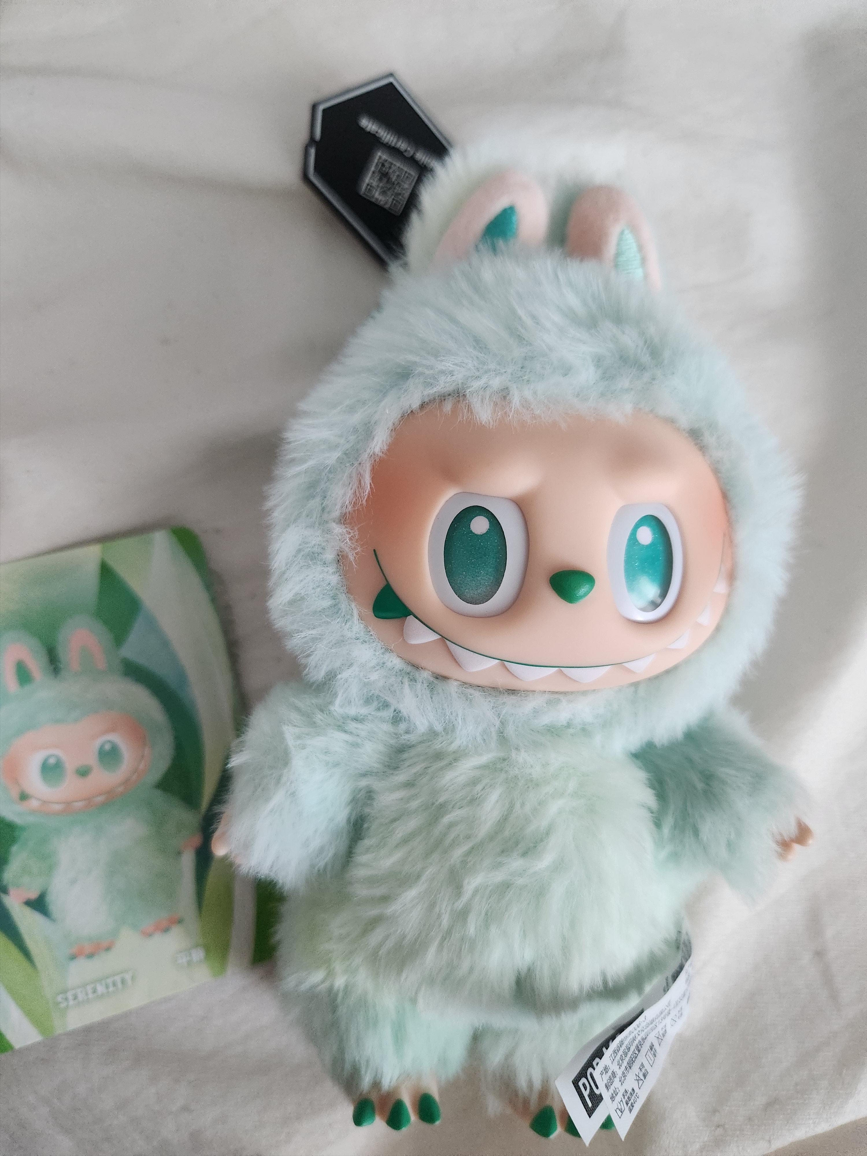Pop Mart Labubu The Monsters Highlight Series Serenity Keyring (Opened Case) 착용 스타일